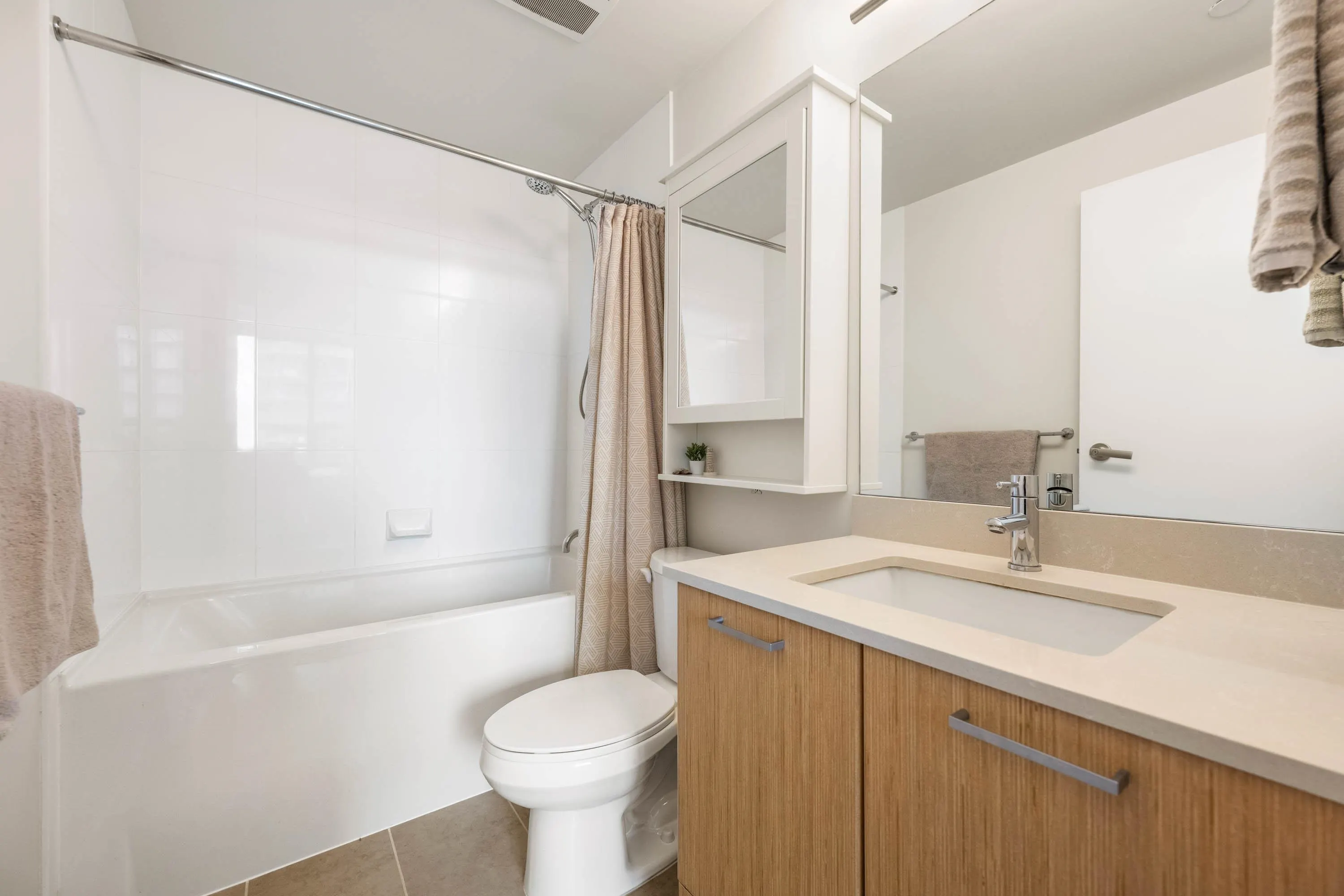 301 Capilano Road #1707
