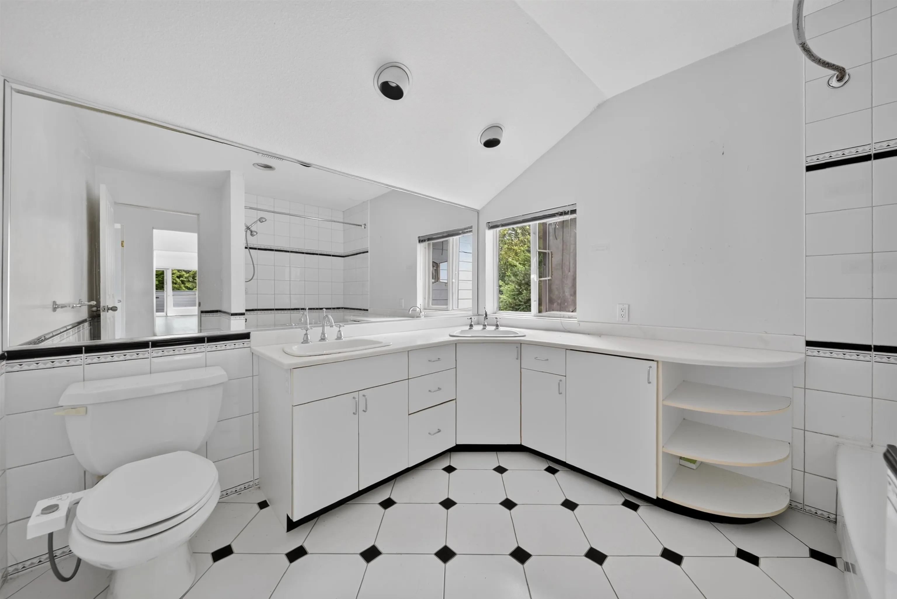 1975 W 18th Avenue