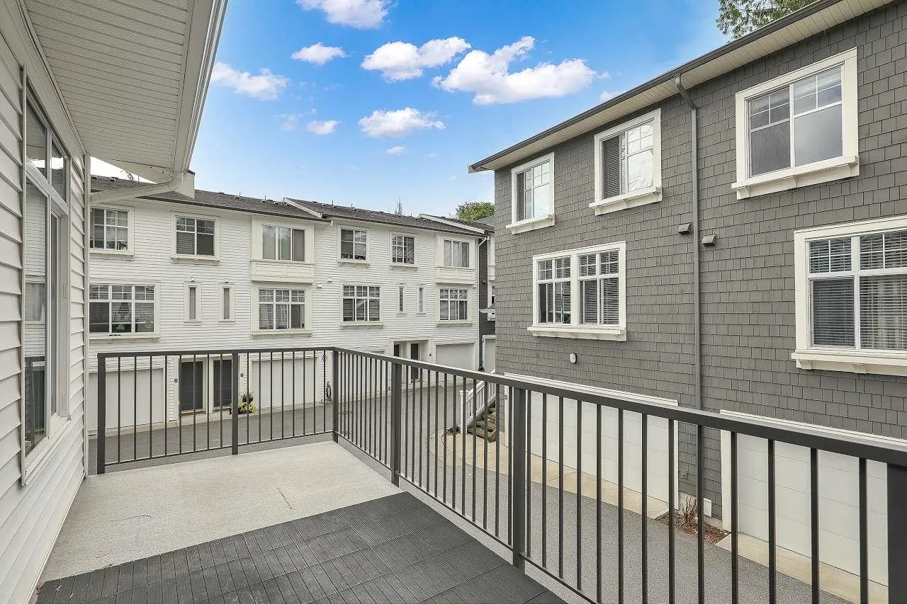 10433 158 Street #8