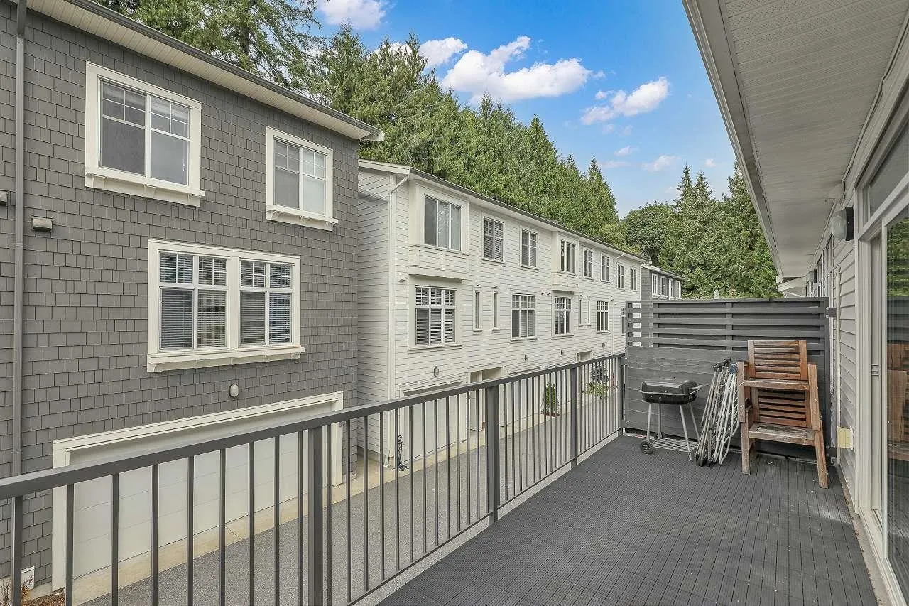 10433 158 Street #8