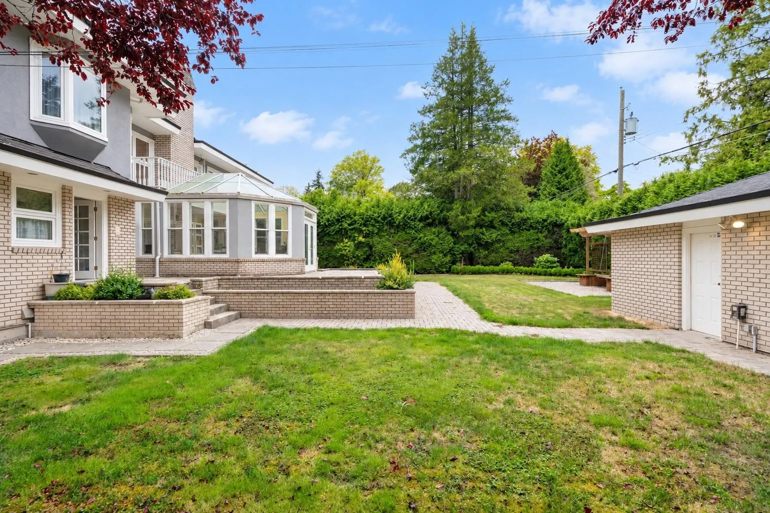 1277 W King Edward Avenue