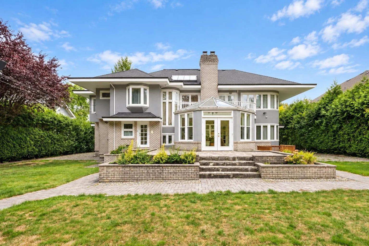 1277 W King Edward Avenue