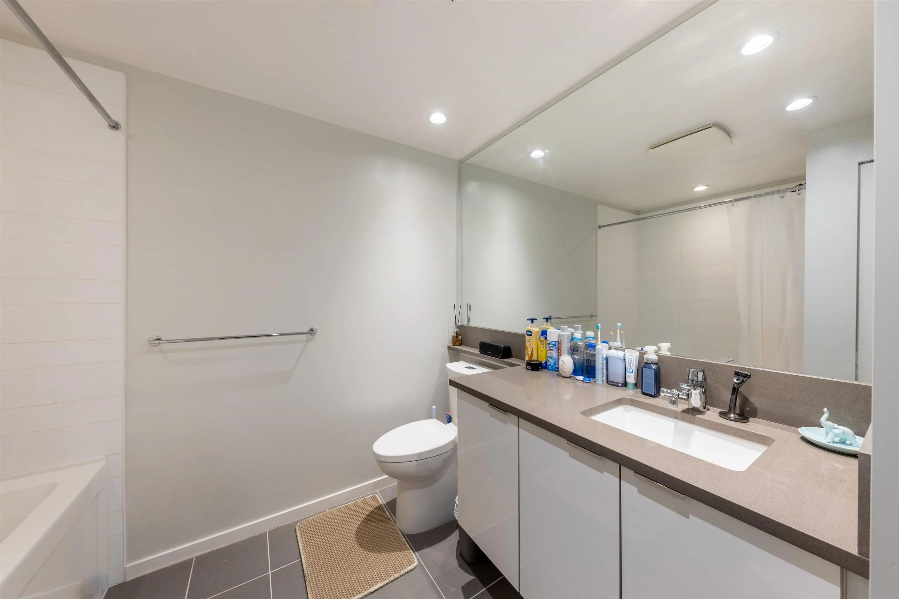 5883 Barker Avenue #2805