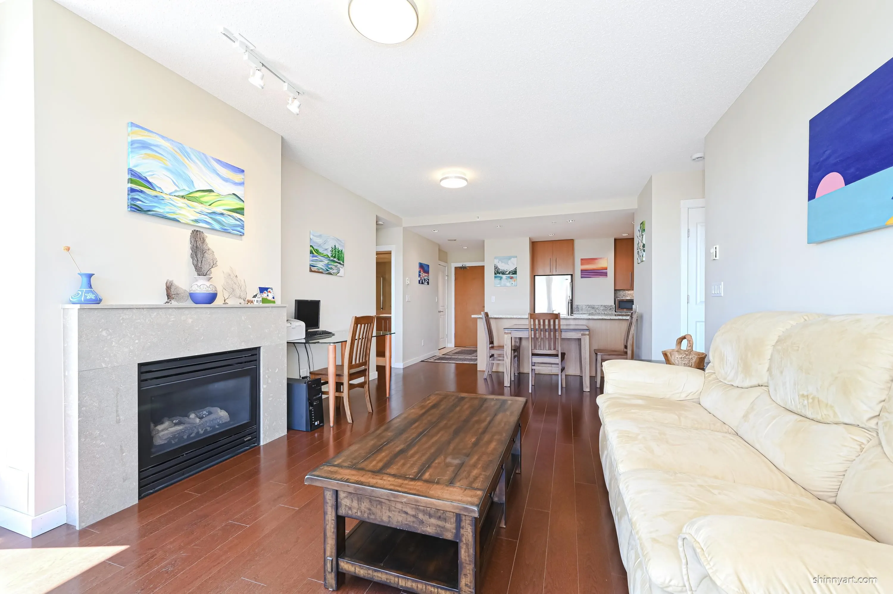 2688 W Mall #803