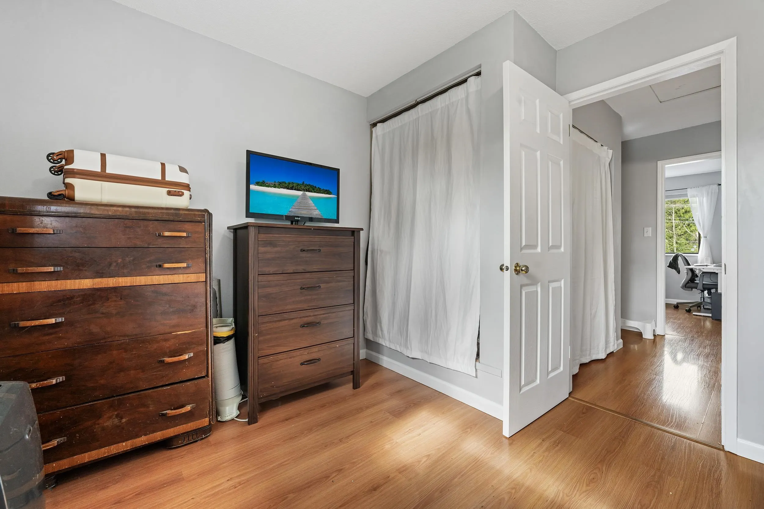 5351 200 Street #11