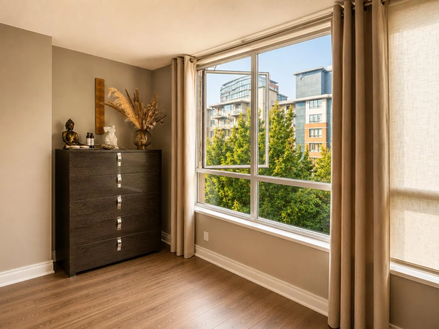 1228 Marinaside Crescent Street #608