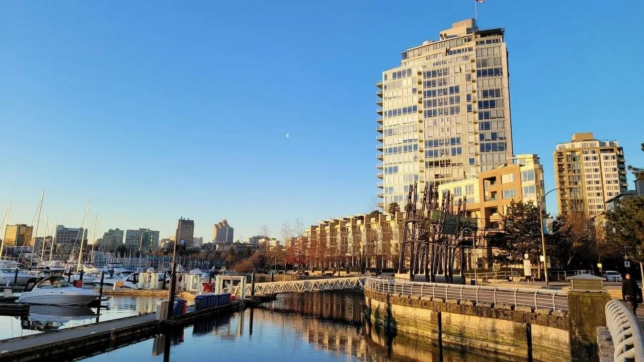 1228 Marinaside Crescent Street #608