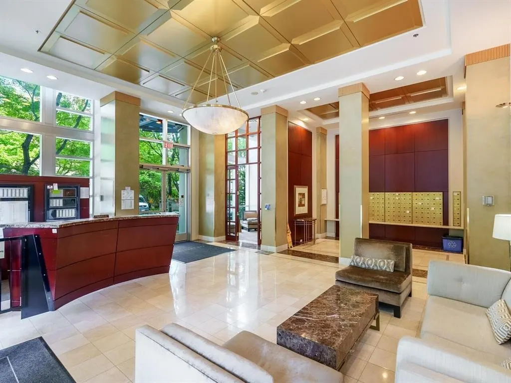 1228 Marinaside Crescent Street #608