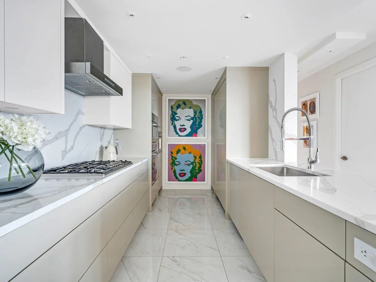 1033 Marinaside Crescent #2105