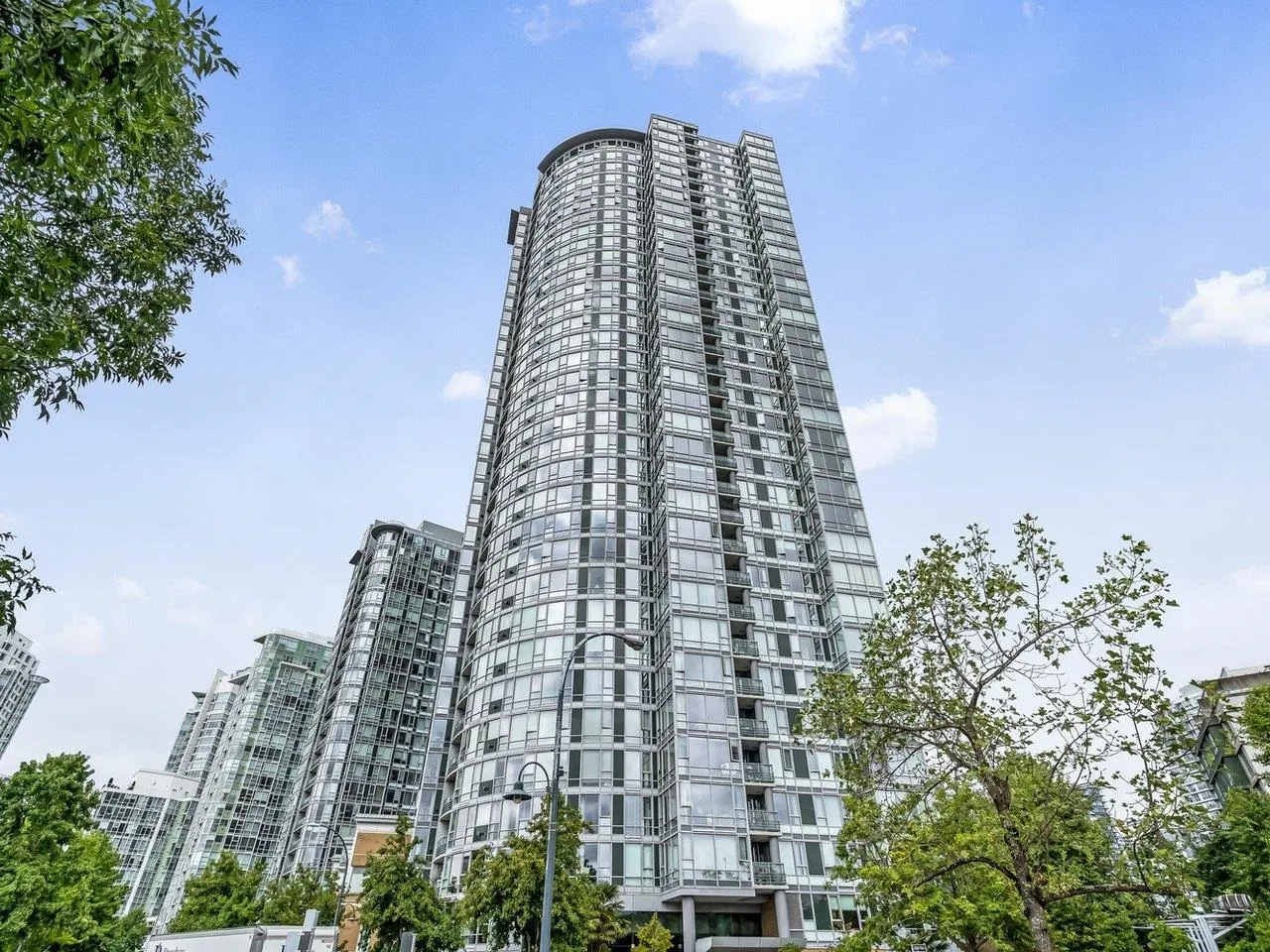 1033 Marinaside Crescent #2105