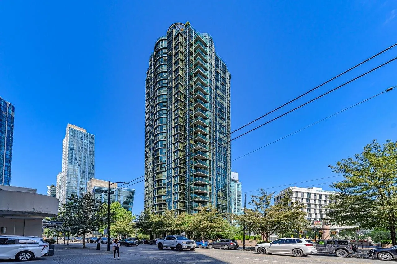 588 Broughton Street #1806
