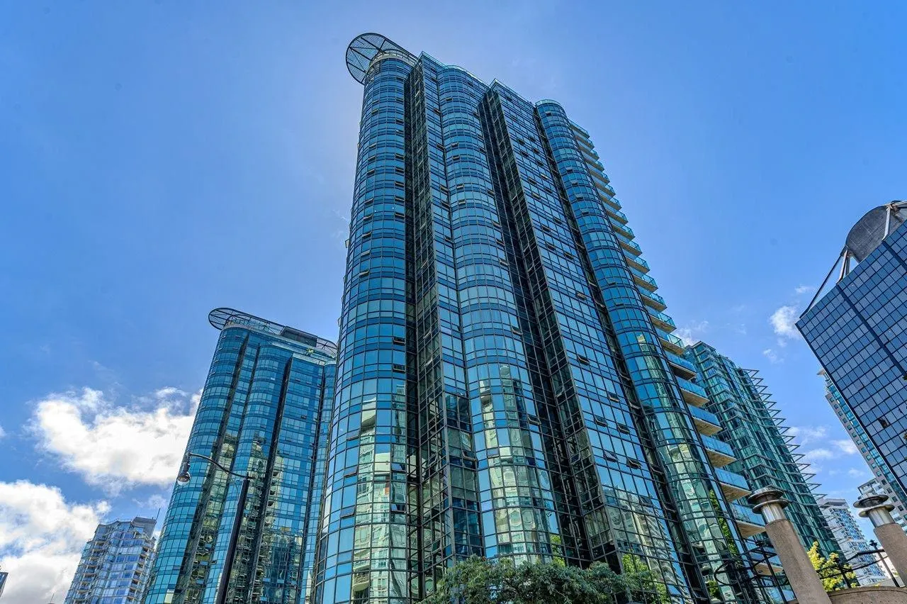 588 Broughton Street #1806