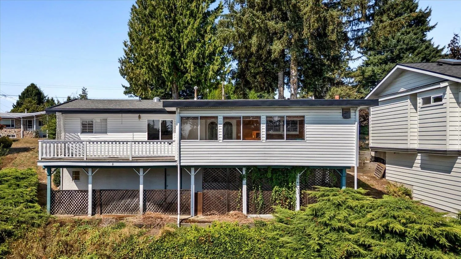2034 Majestic Crescent