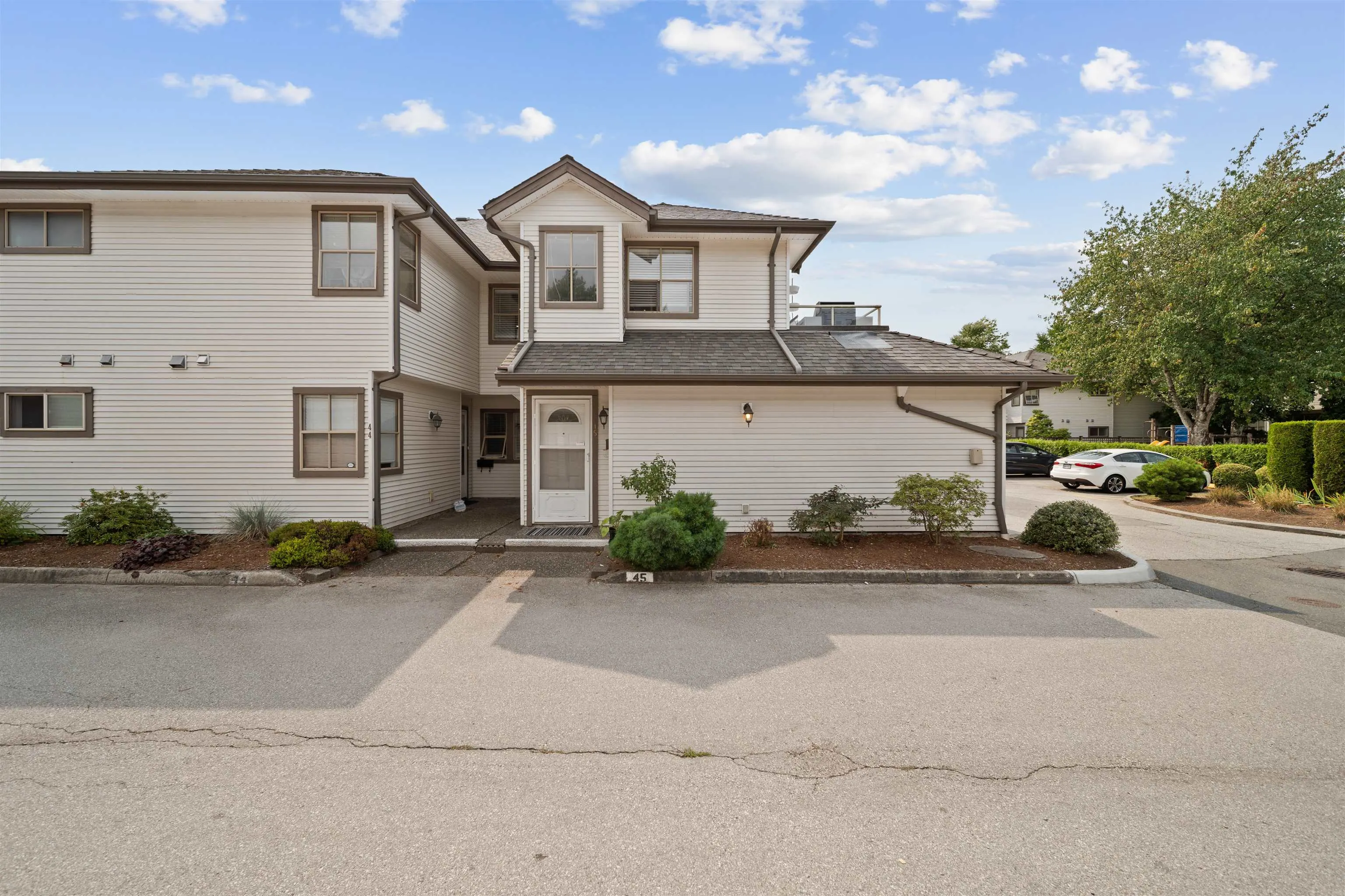 19160 119 Avenue #45