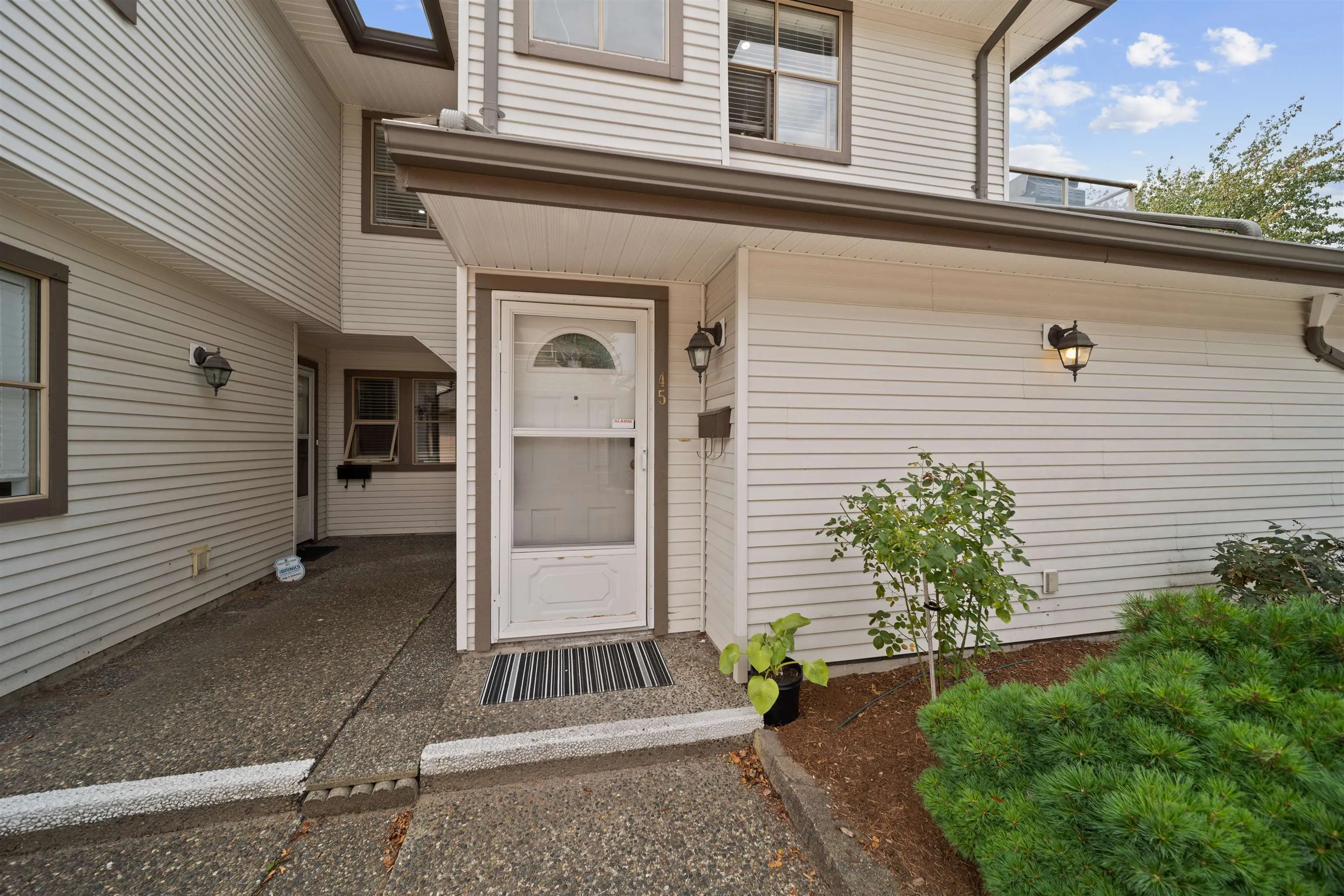 19160 119 Avenue #45