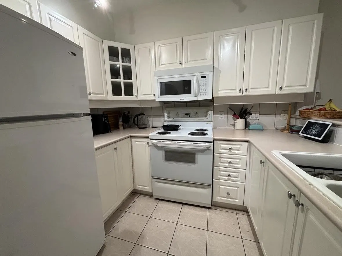 2755 Maple Street #304