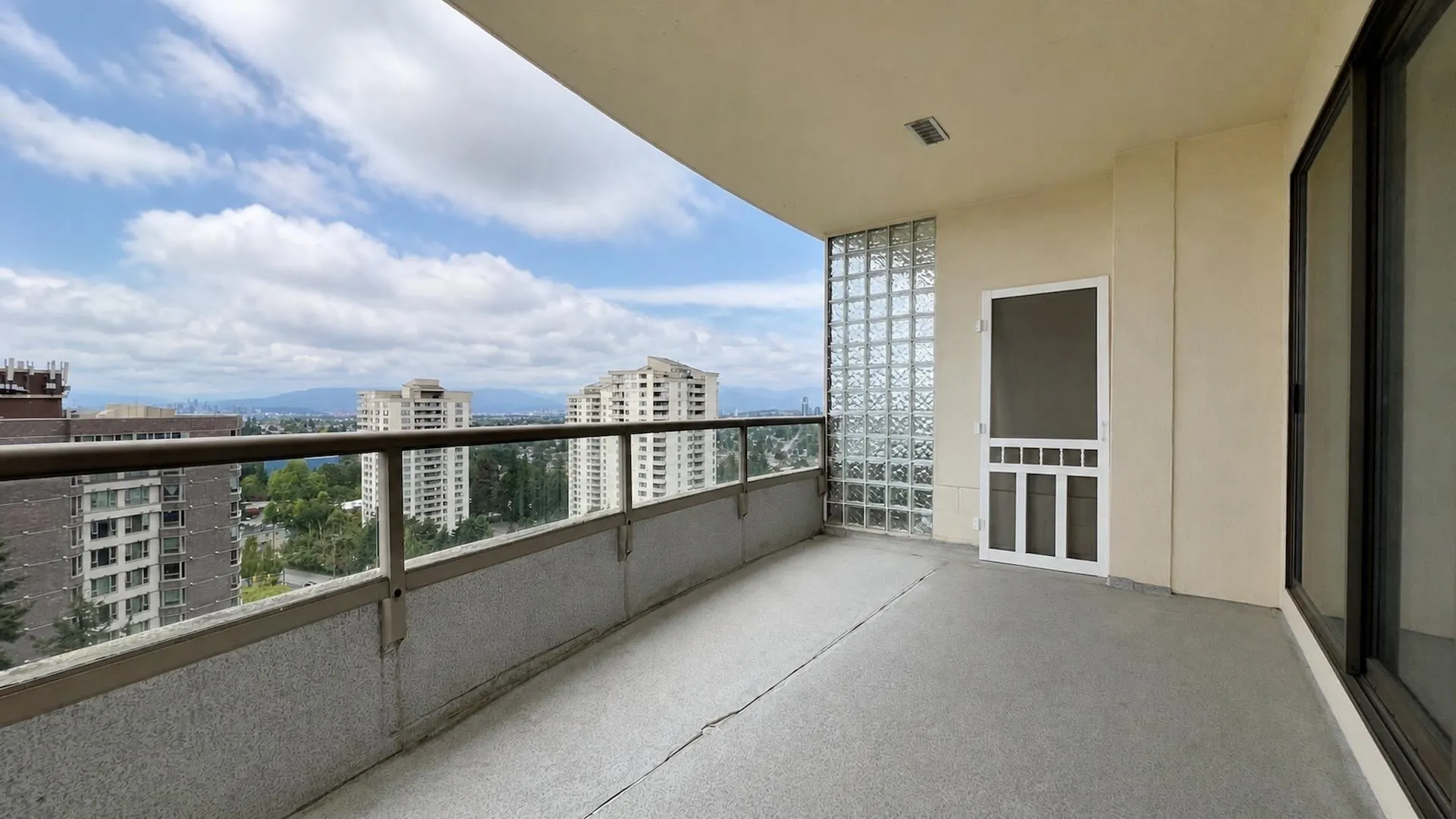 5885 Olive Avenue #1706