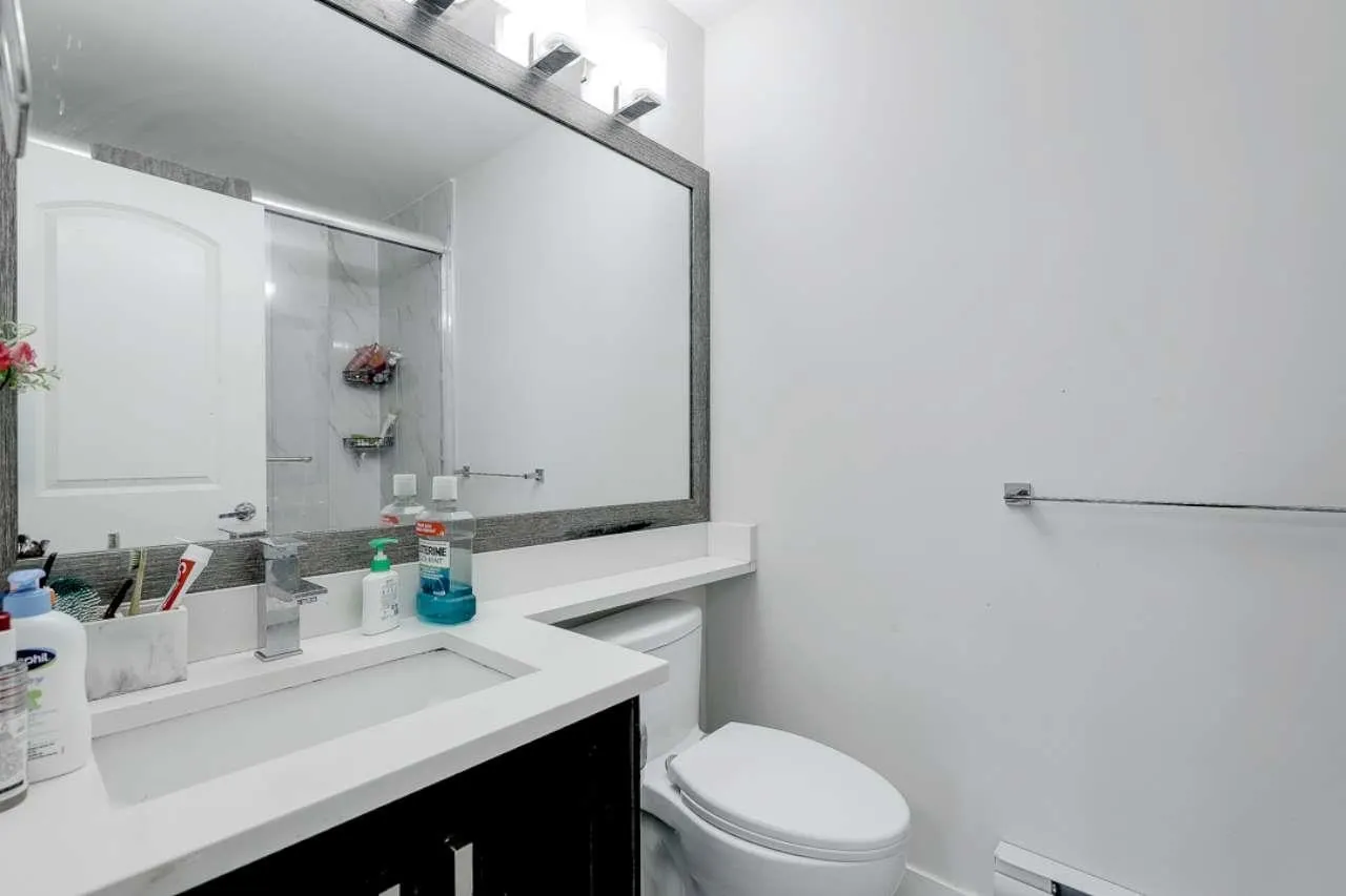 13898 64 Avenue #121