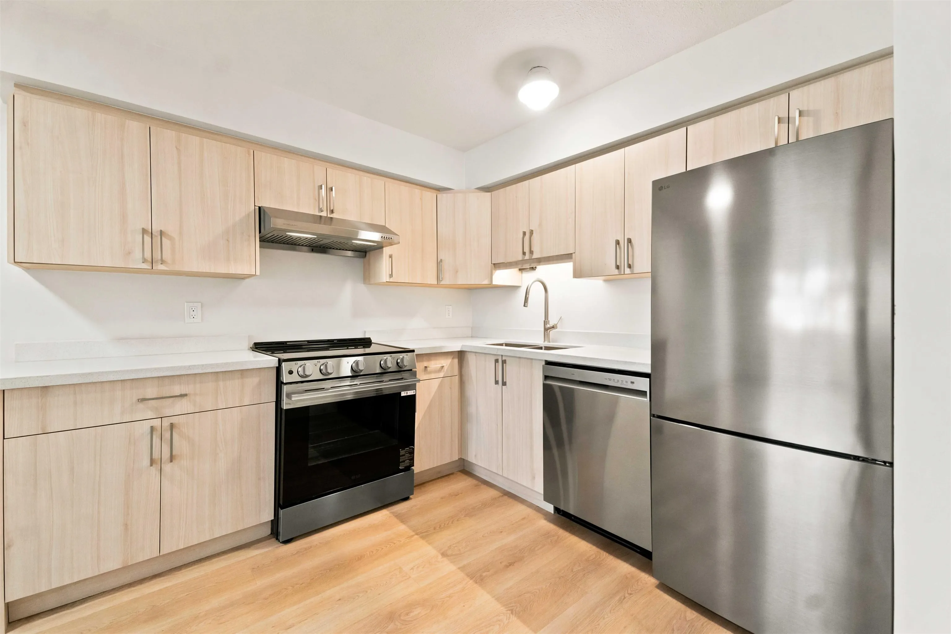 2928 Commercial Drive #301