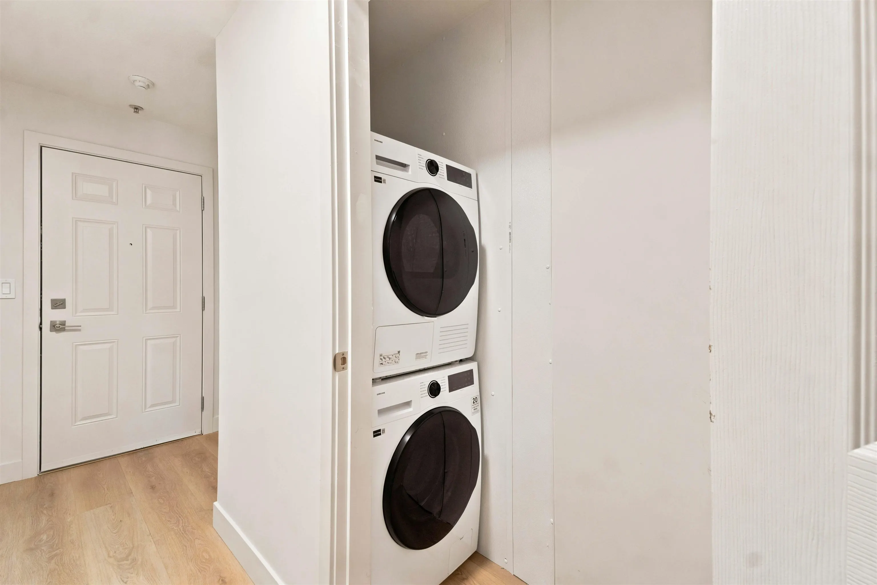 2928 Commercial Drive #301