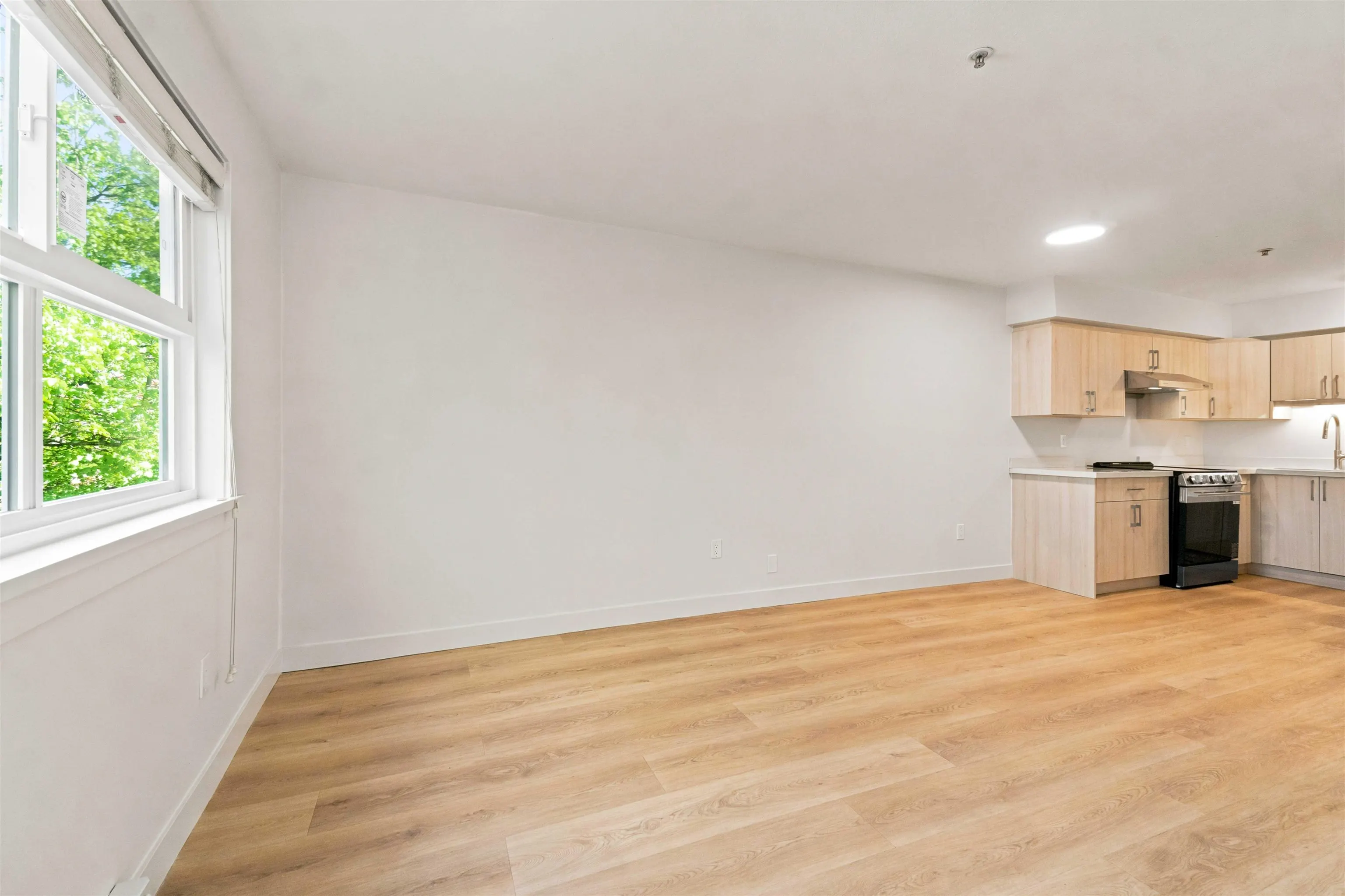 2928 Commercial Drive #301