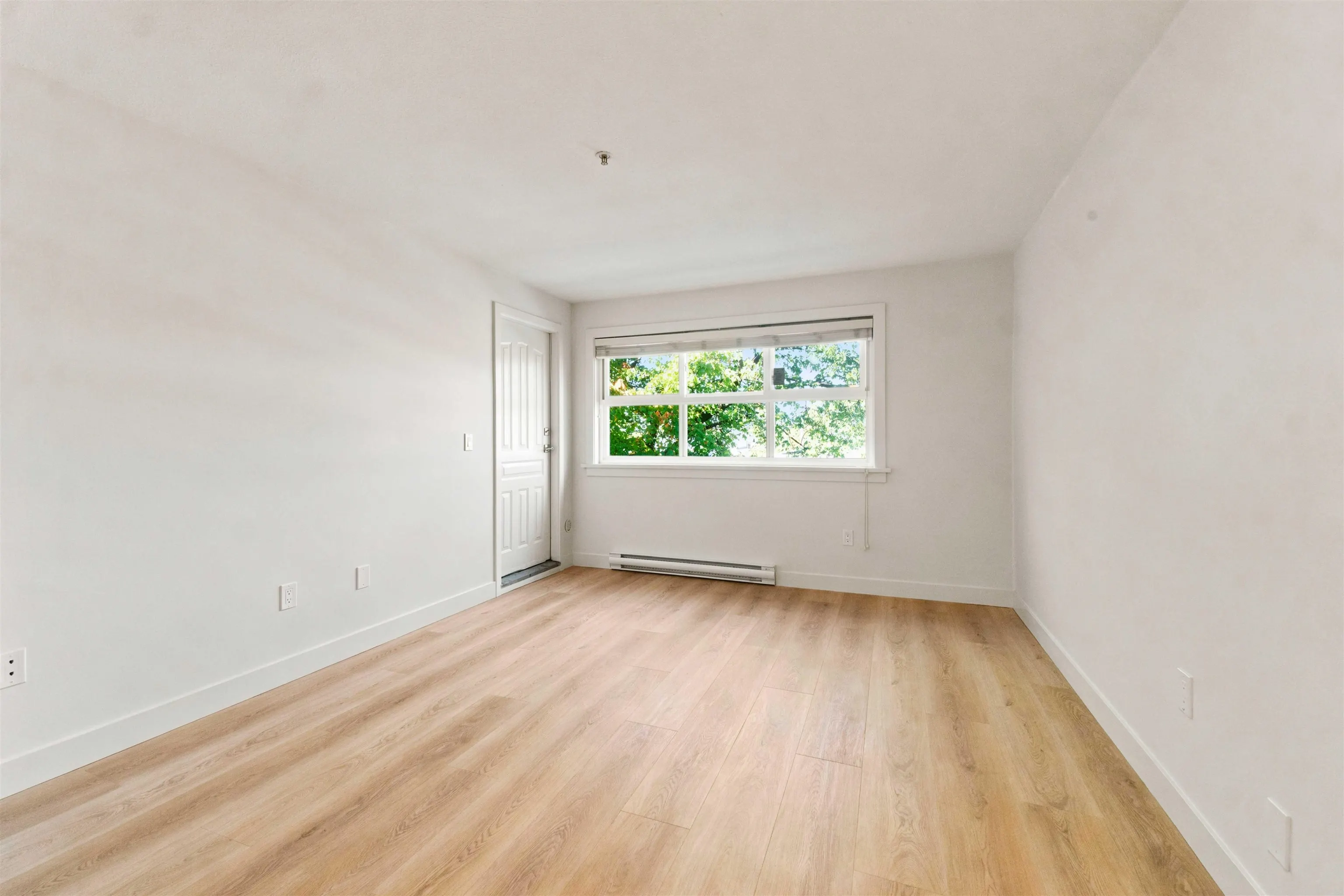 2928 Commercial Drive #301
