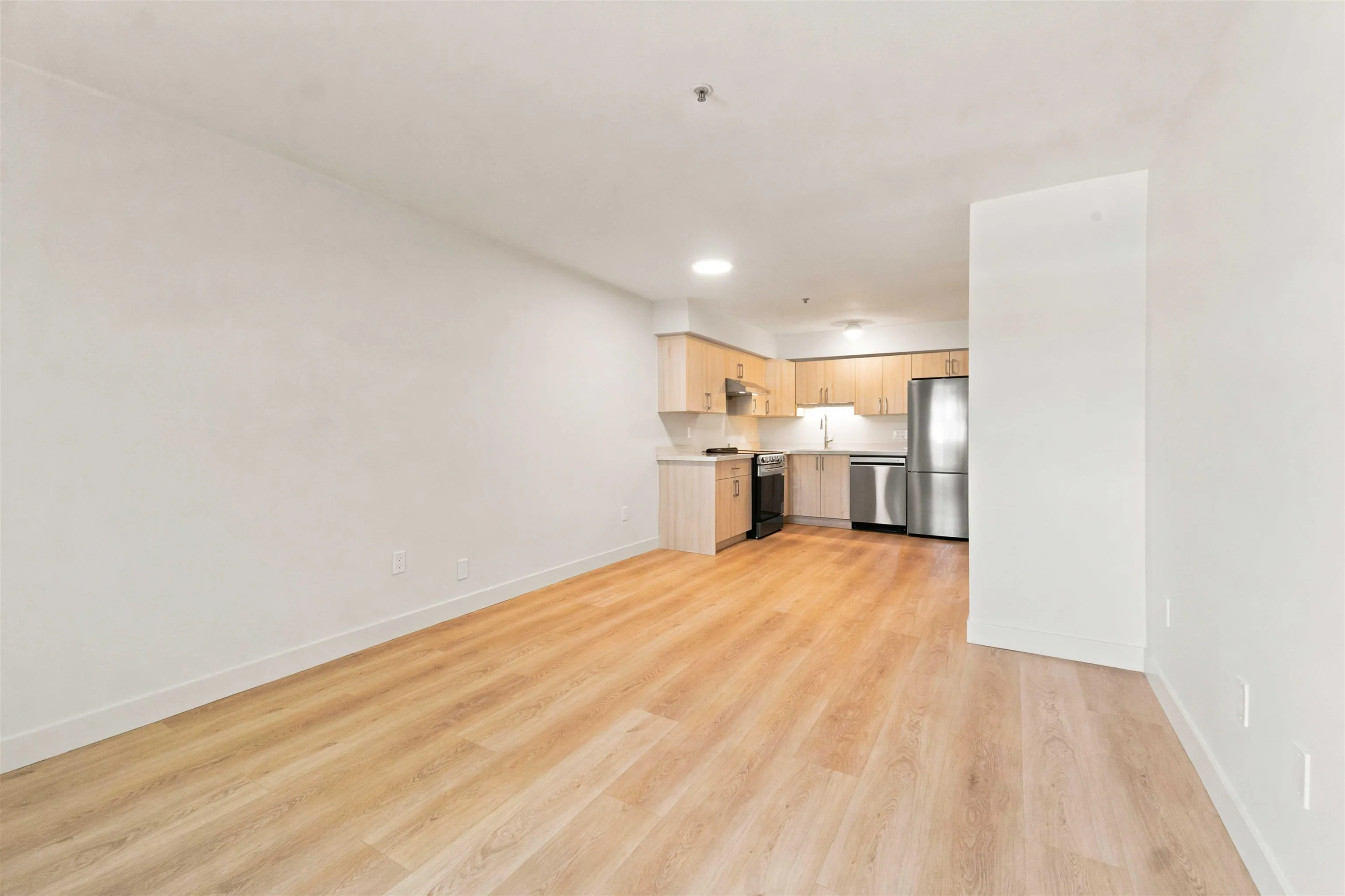 2928 Commercial Drive #301