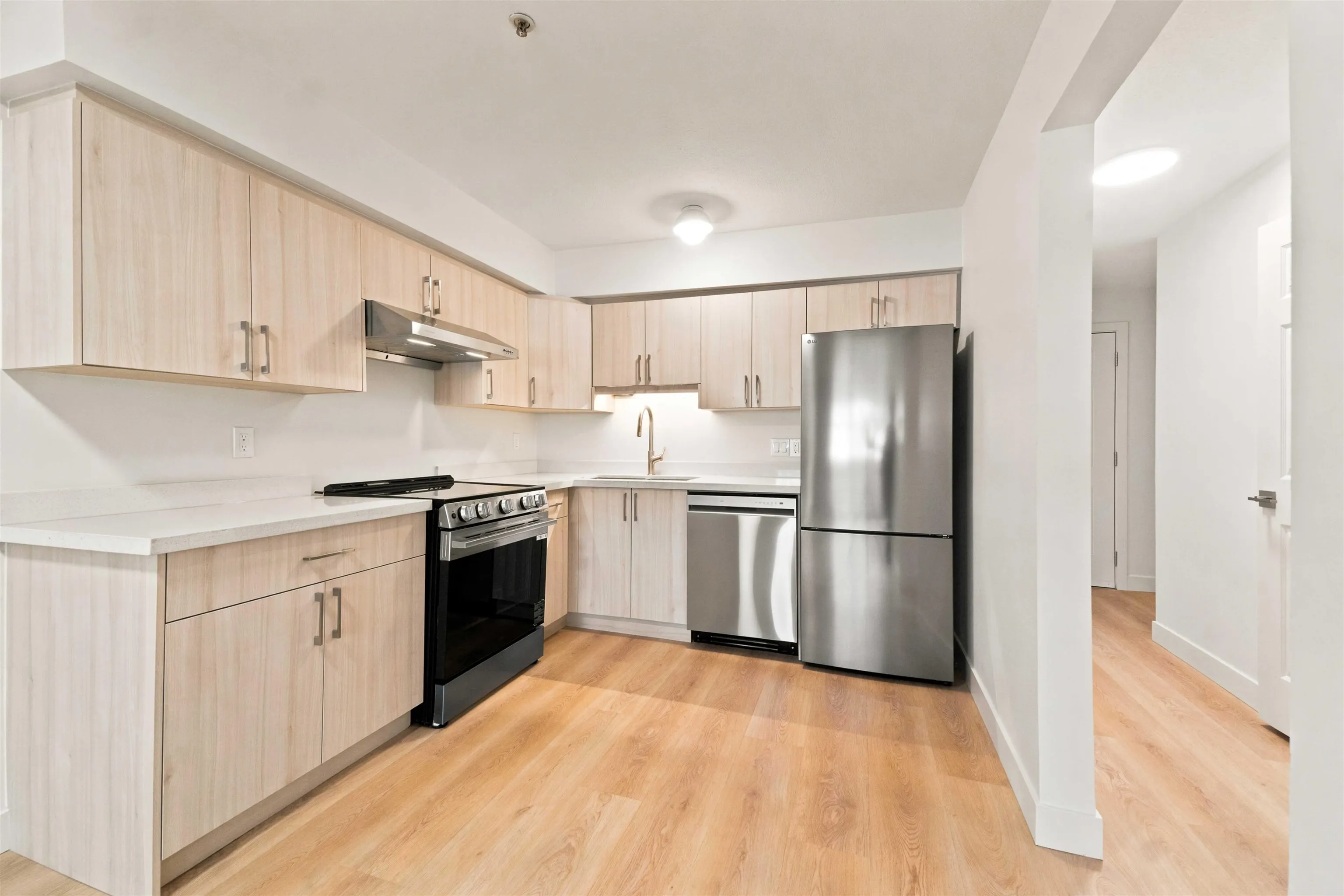 2928 Commercial Drive #301