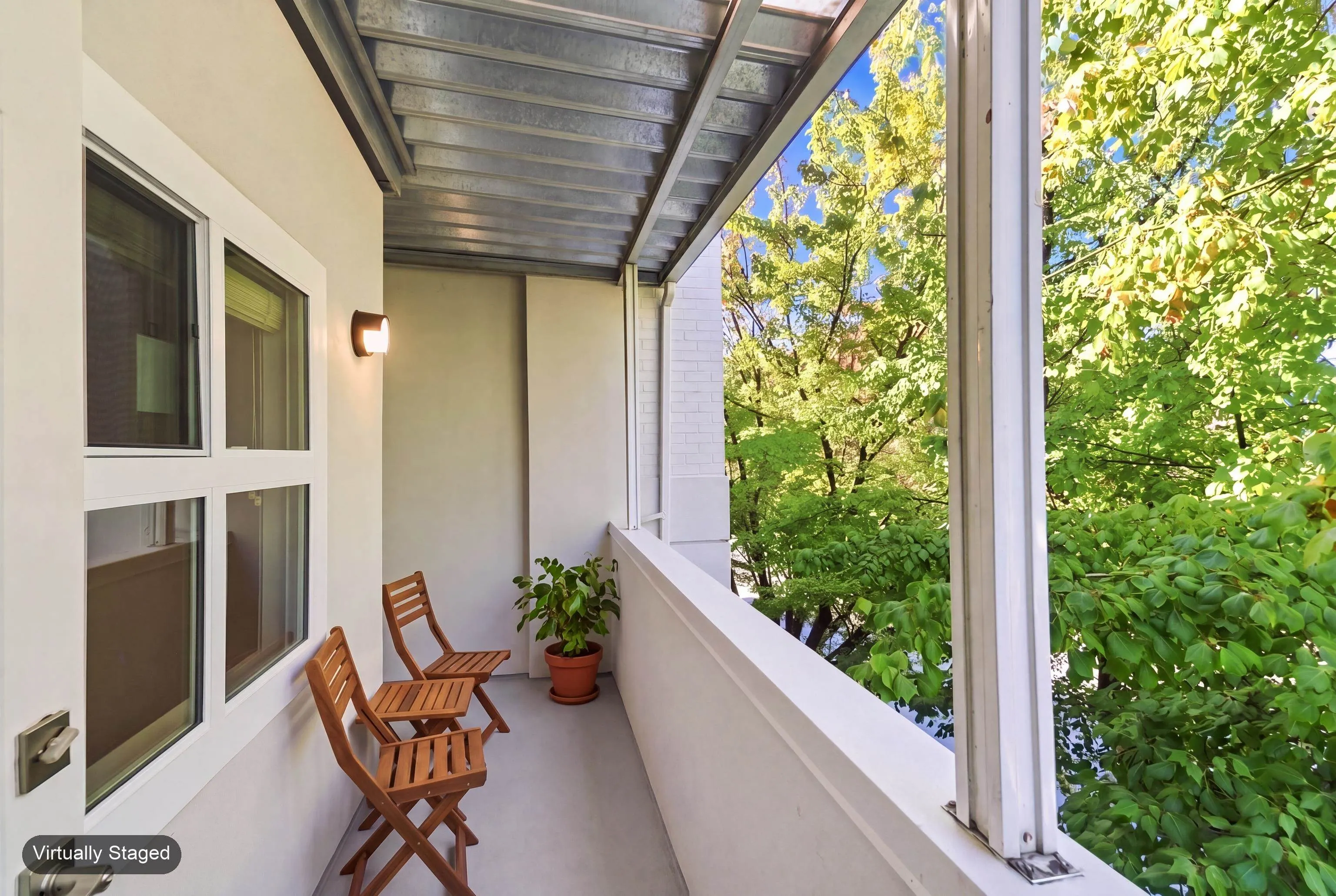 2928 Commercial Drive #301