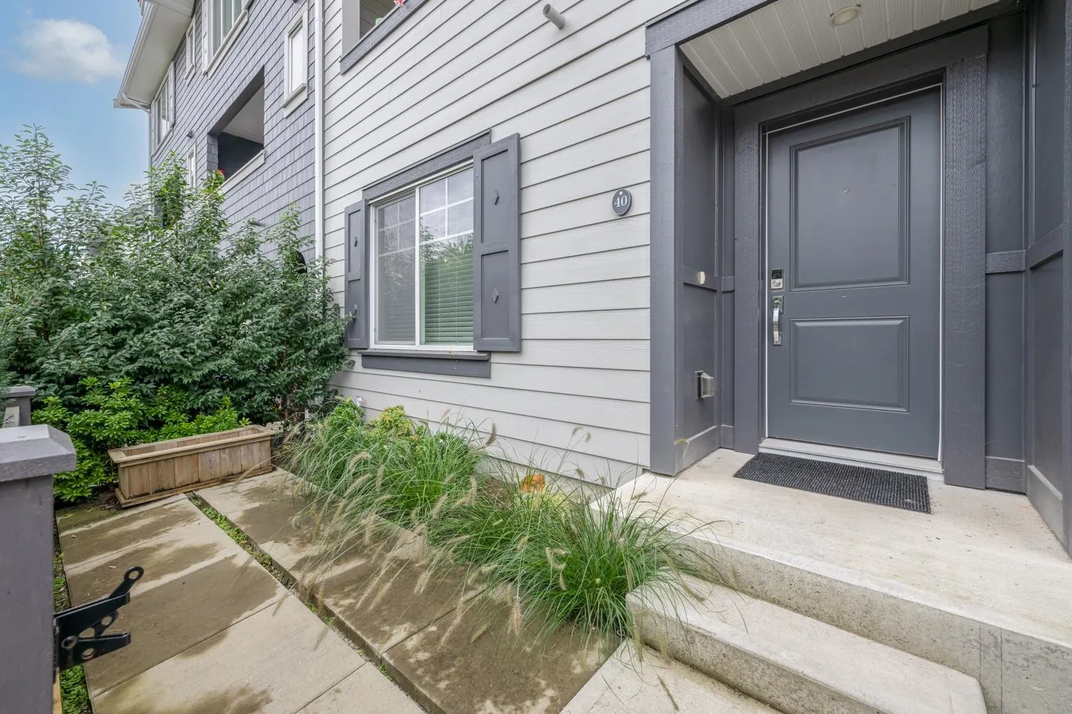 15489 99a Avenue #40