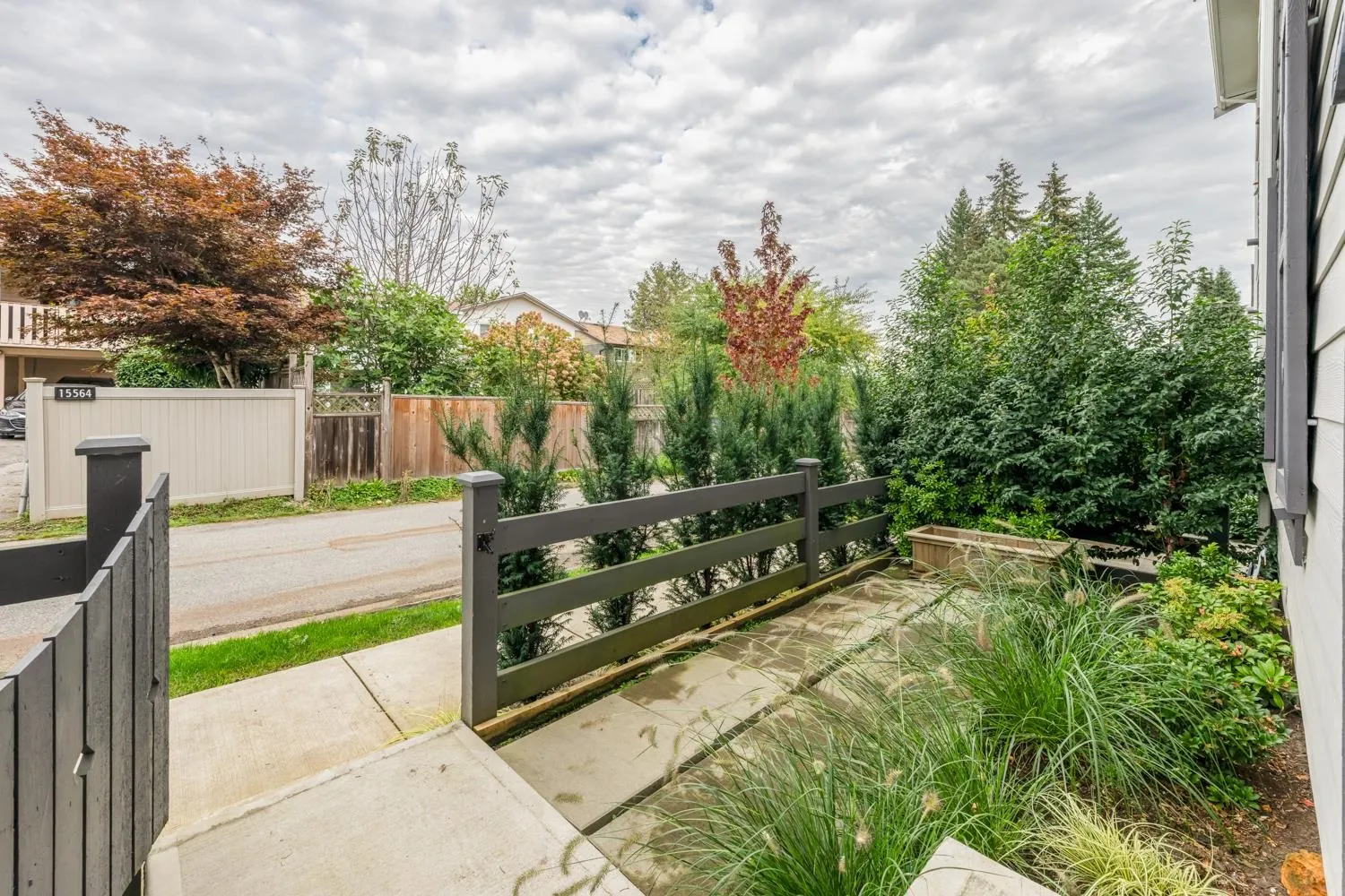 15489 99a Avenue #40