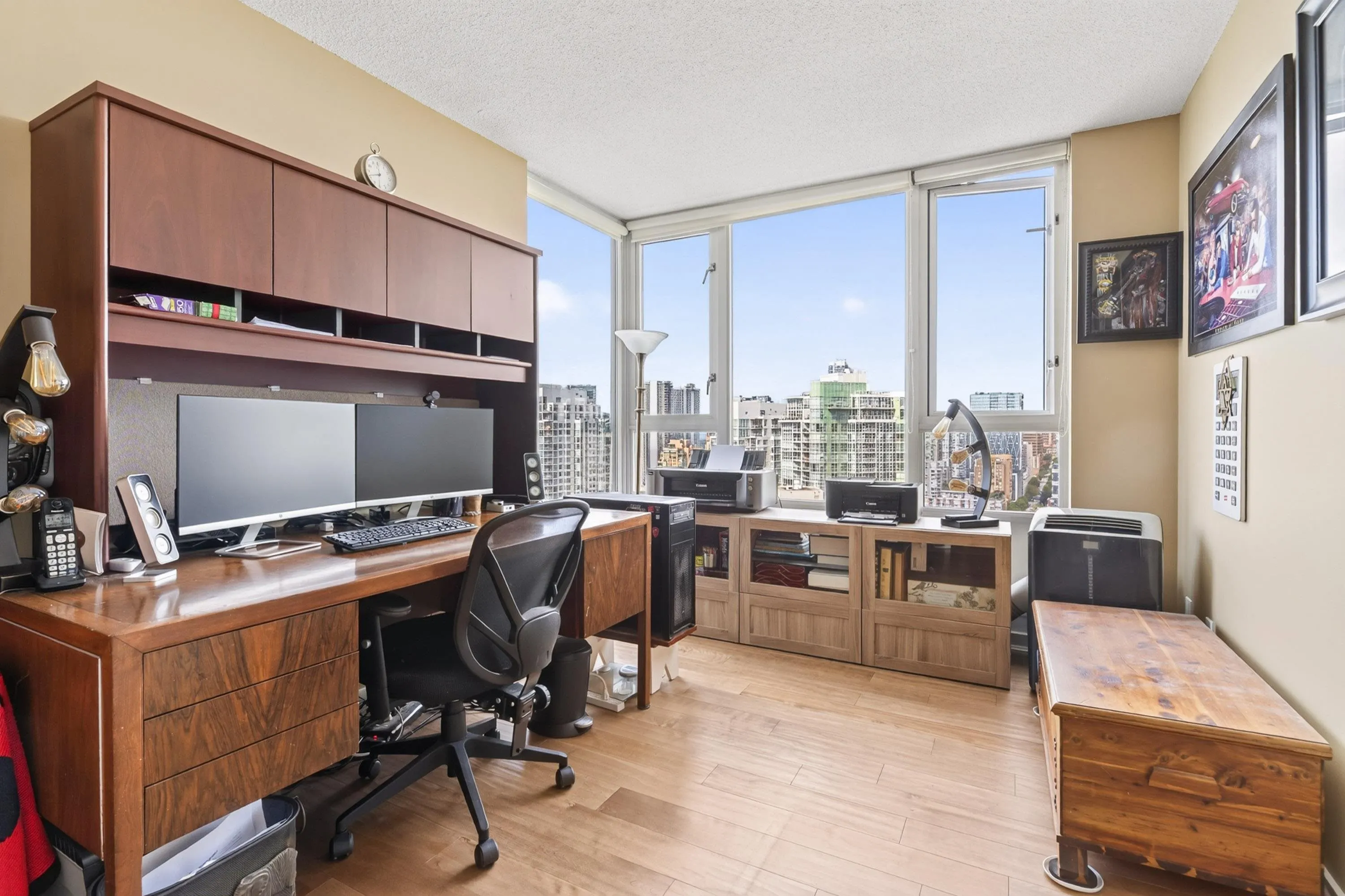 1033 Marinaside Crescent #3607