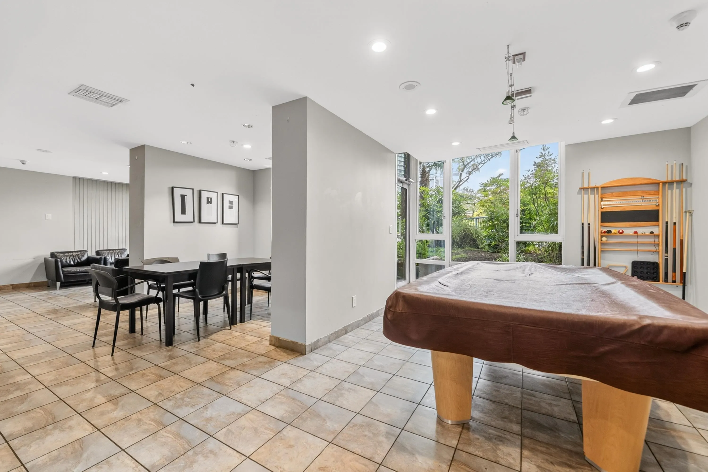 1033 Marinaside Crescent #3607