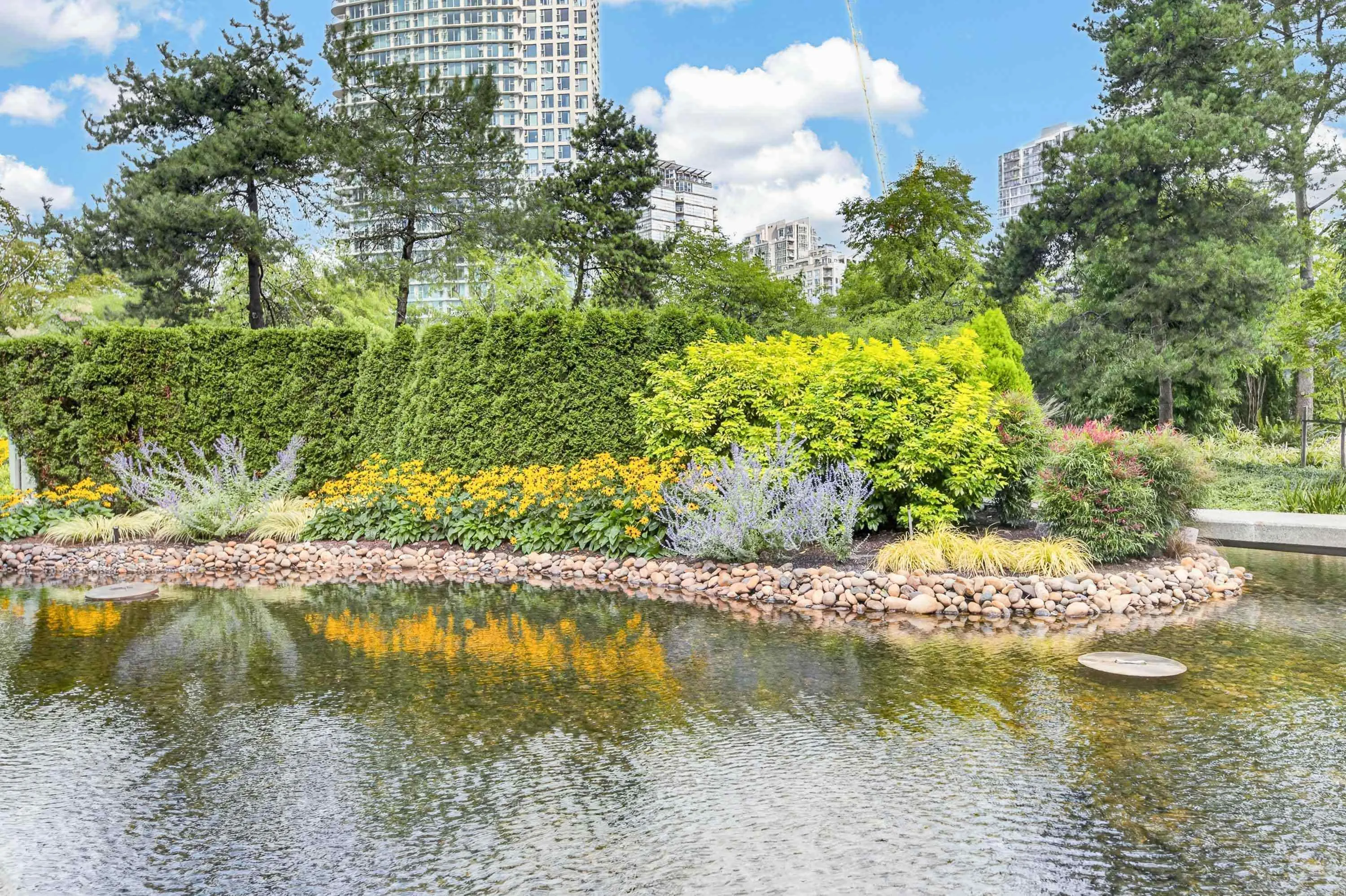 1033 Marinaside Crescent #3607