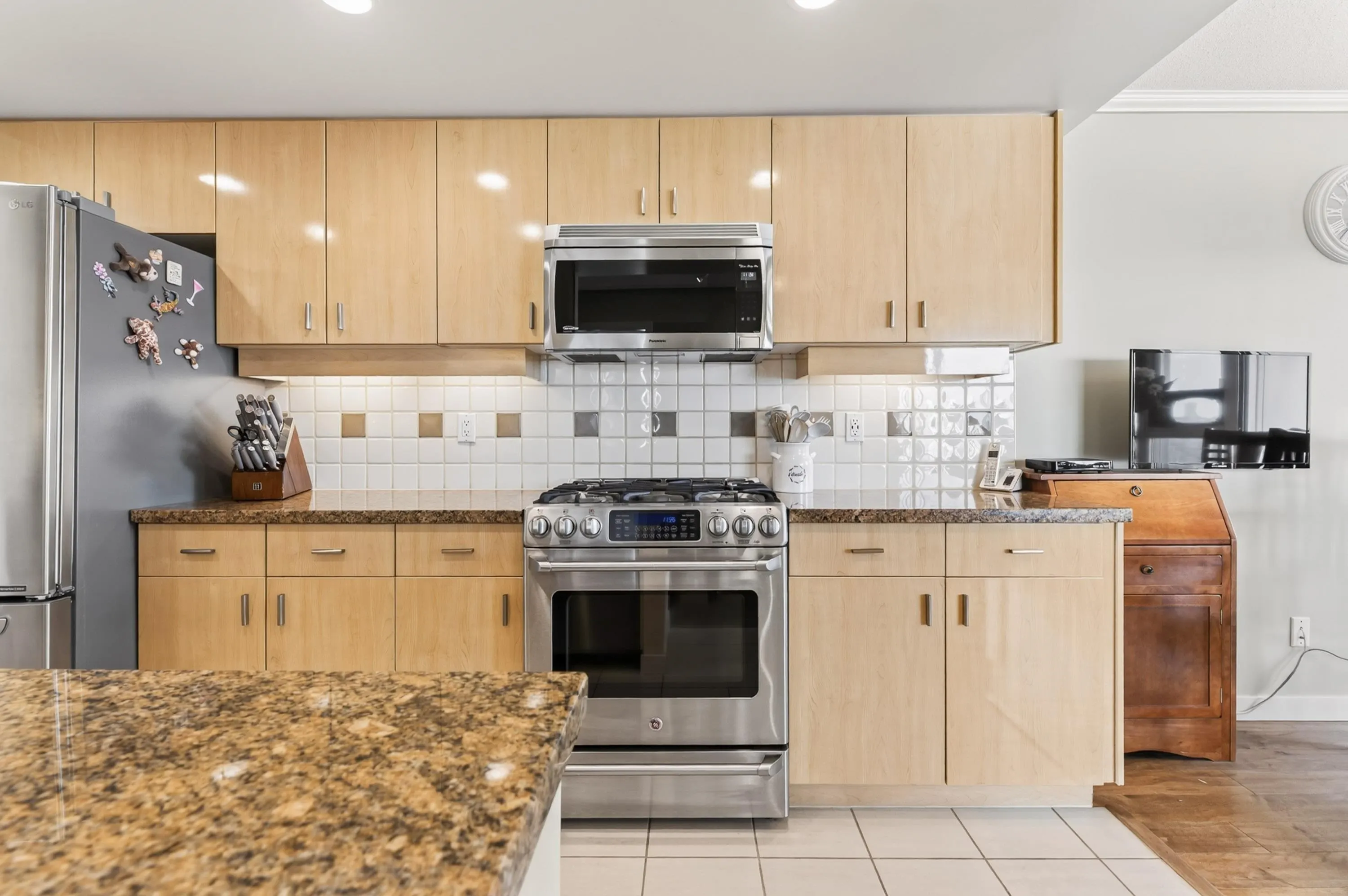 1033 Marinaside Crescent #3607