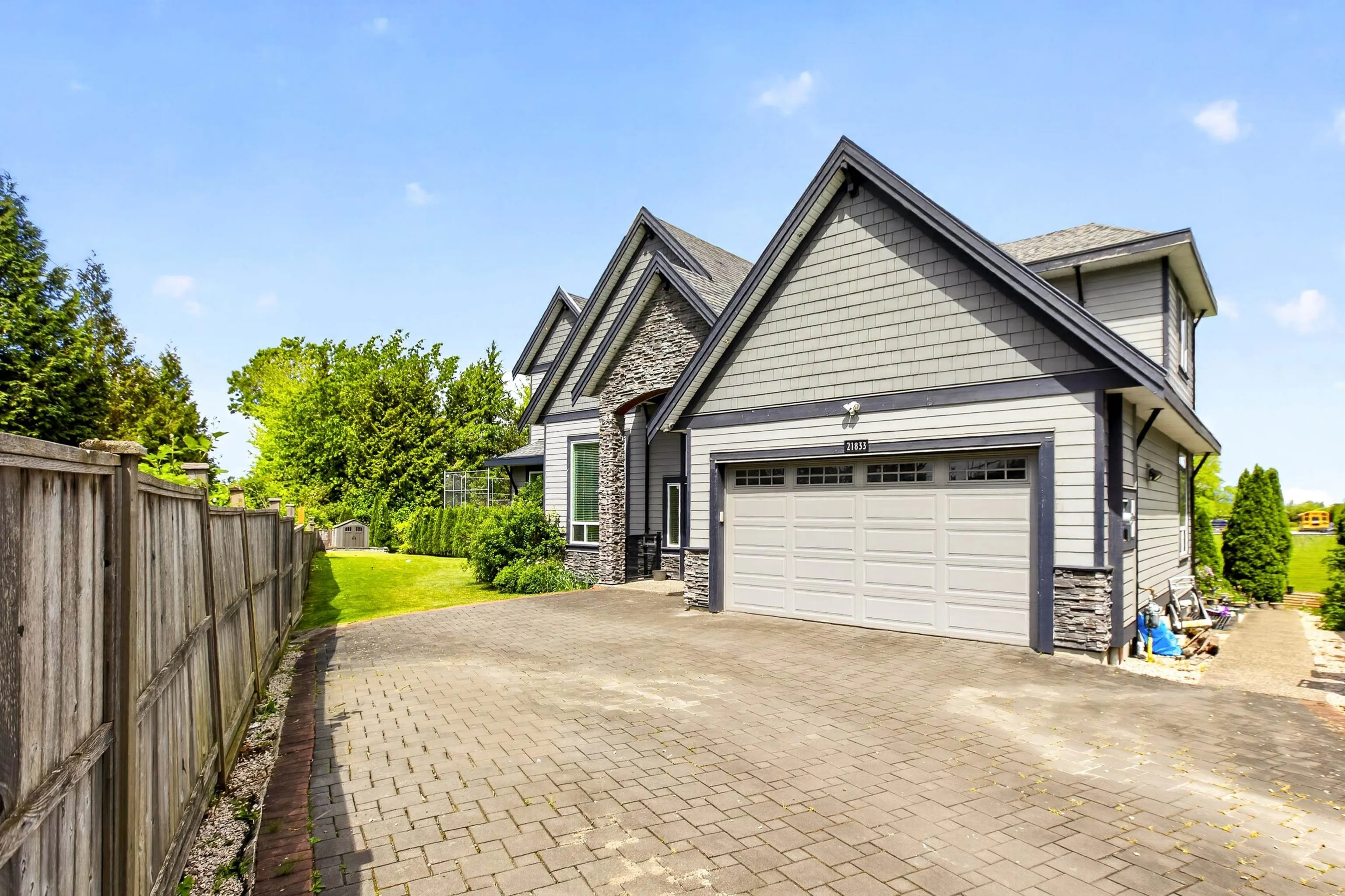 21833 51 Avenue