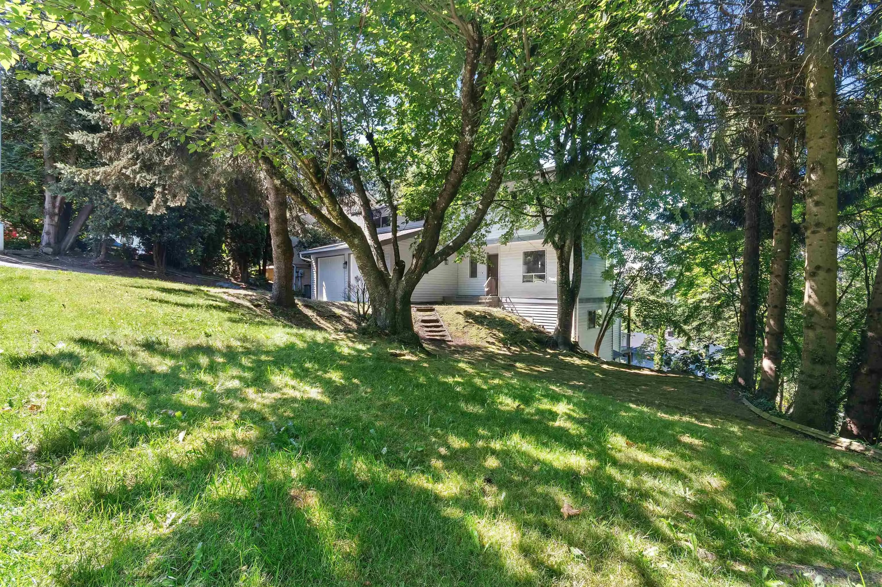 2716 St Moritz Way