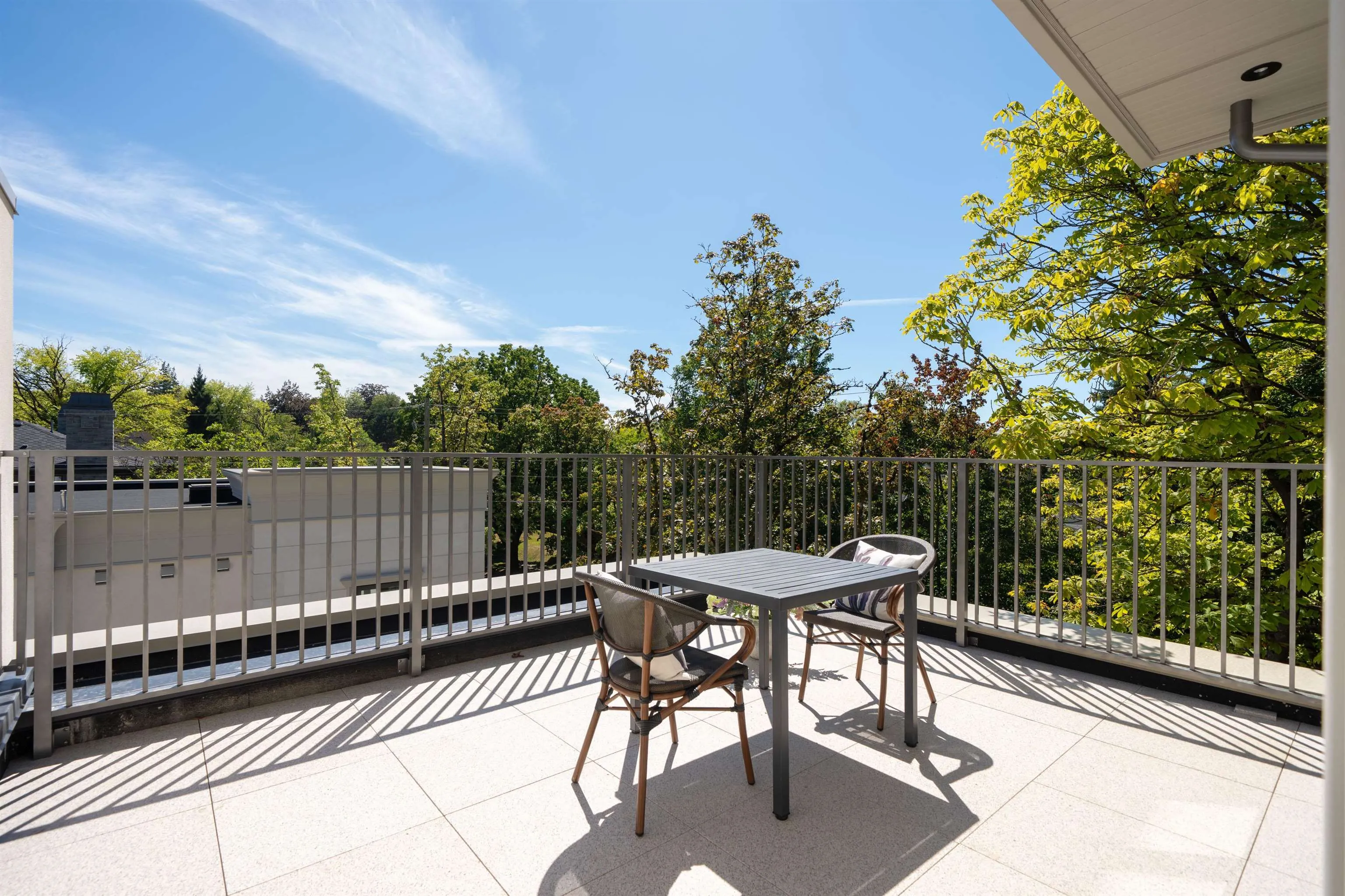 1592 Nanton Avenue #1
