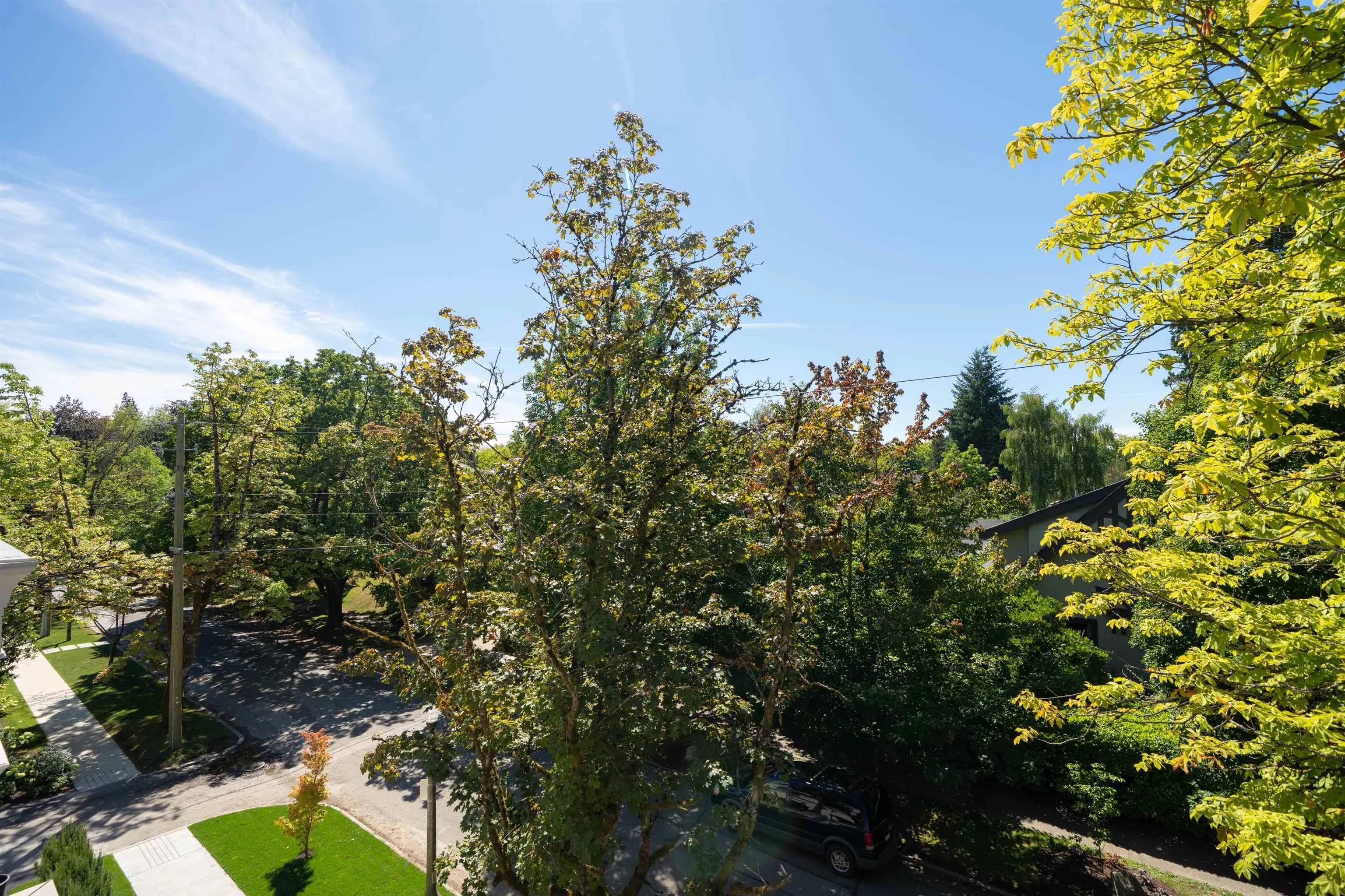 1592 Nanton Avenue #1