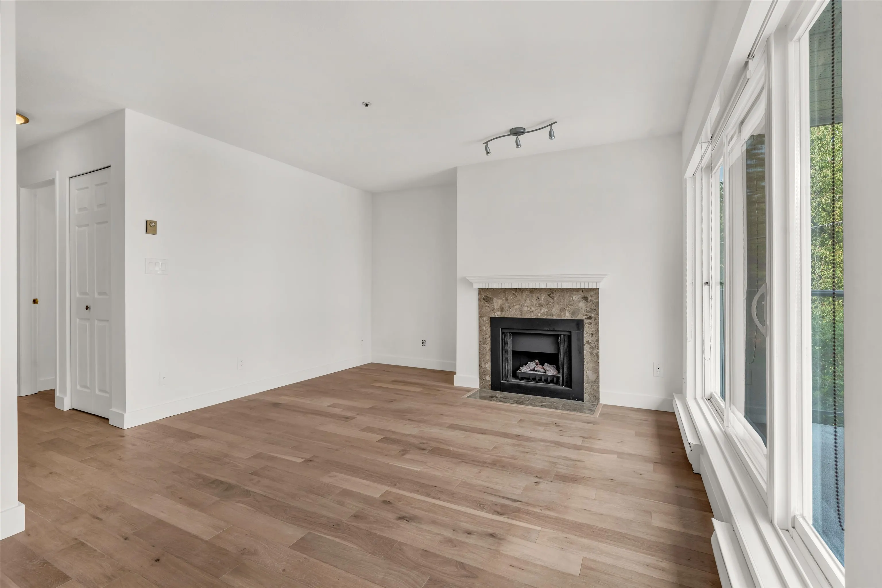 833 W 16th Avenue #204