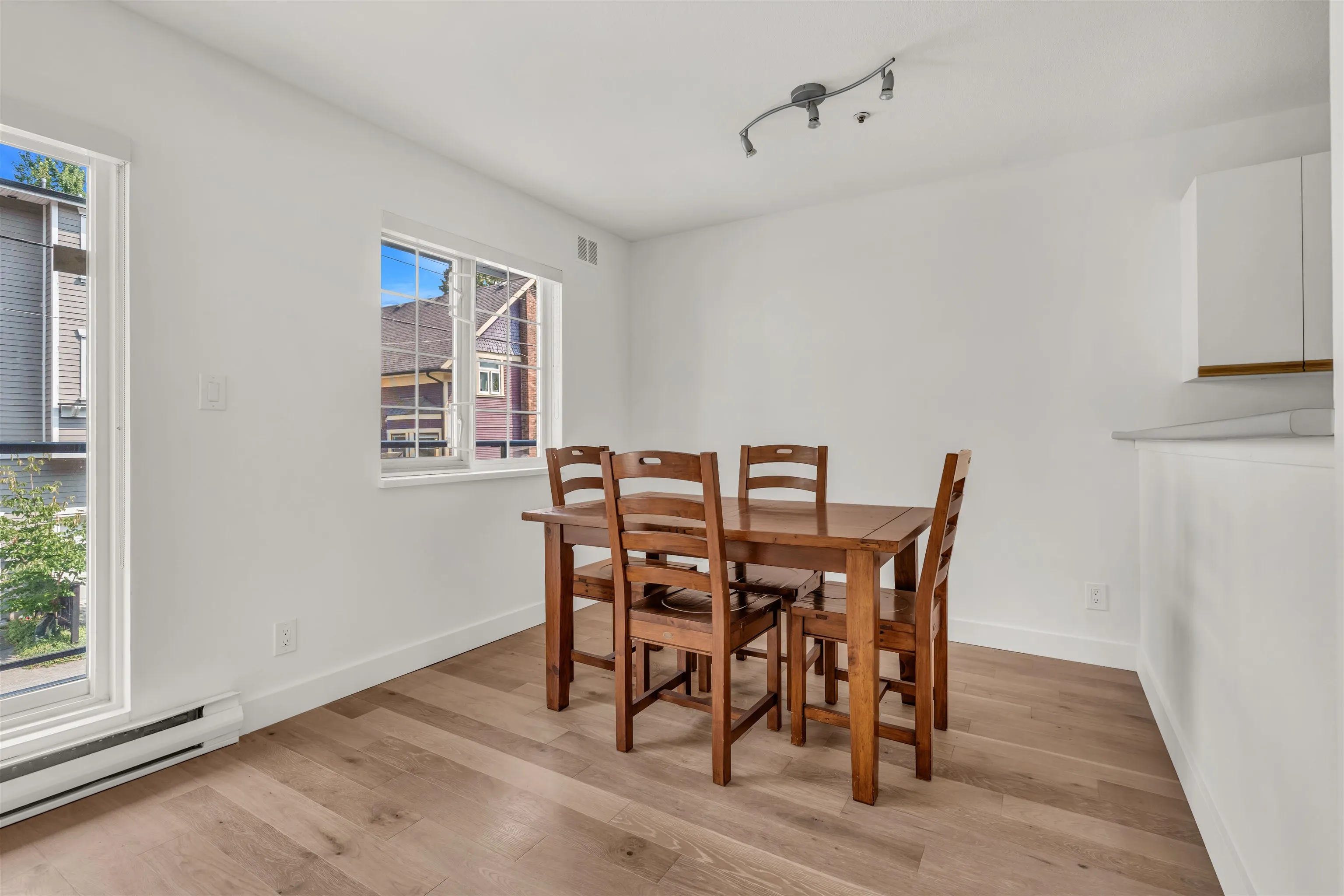 833 W 16th Avenue #204