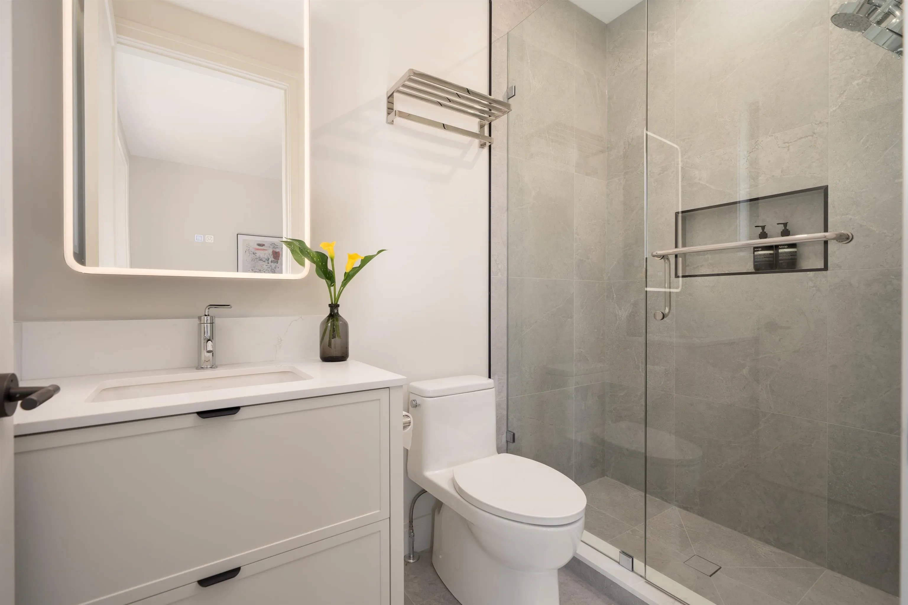 1592 Nanton Avenue #2