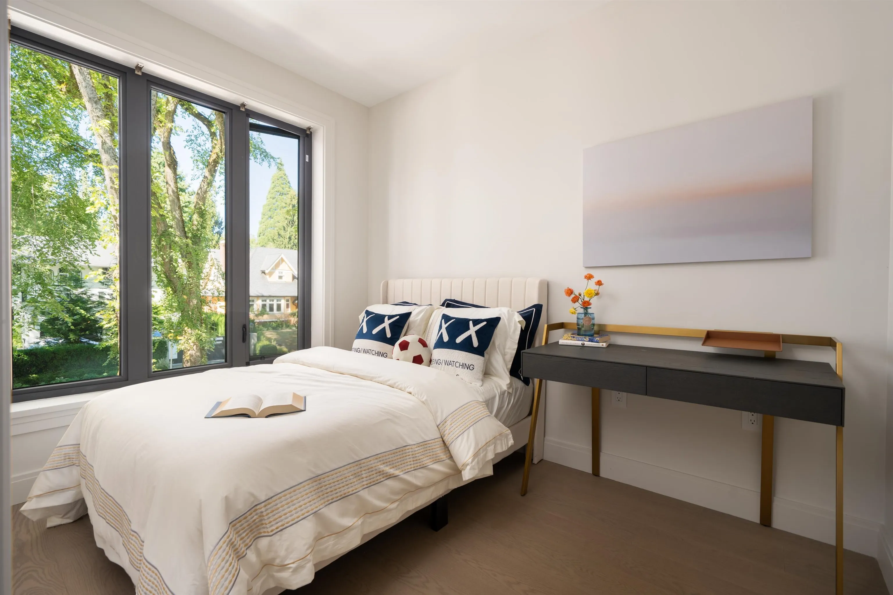 1592 Nanton Avenue #2