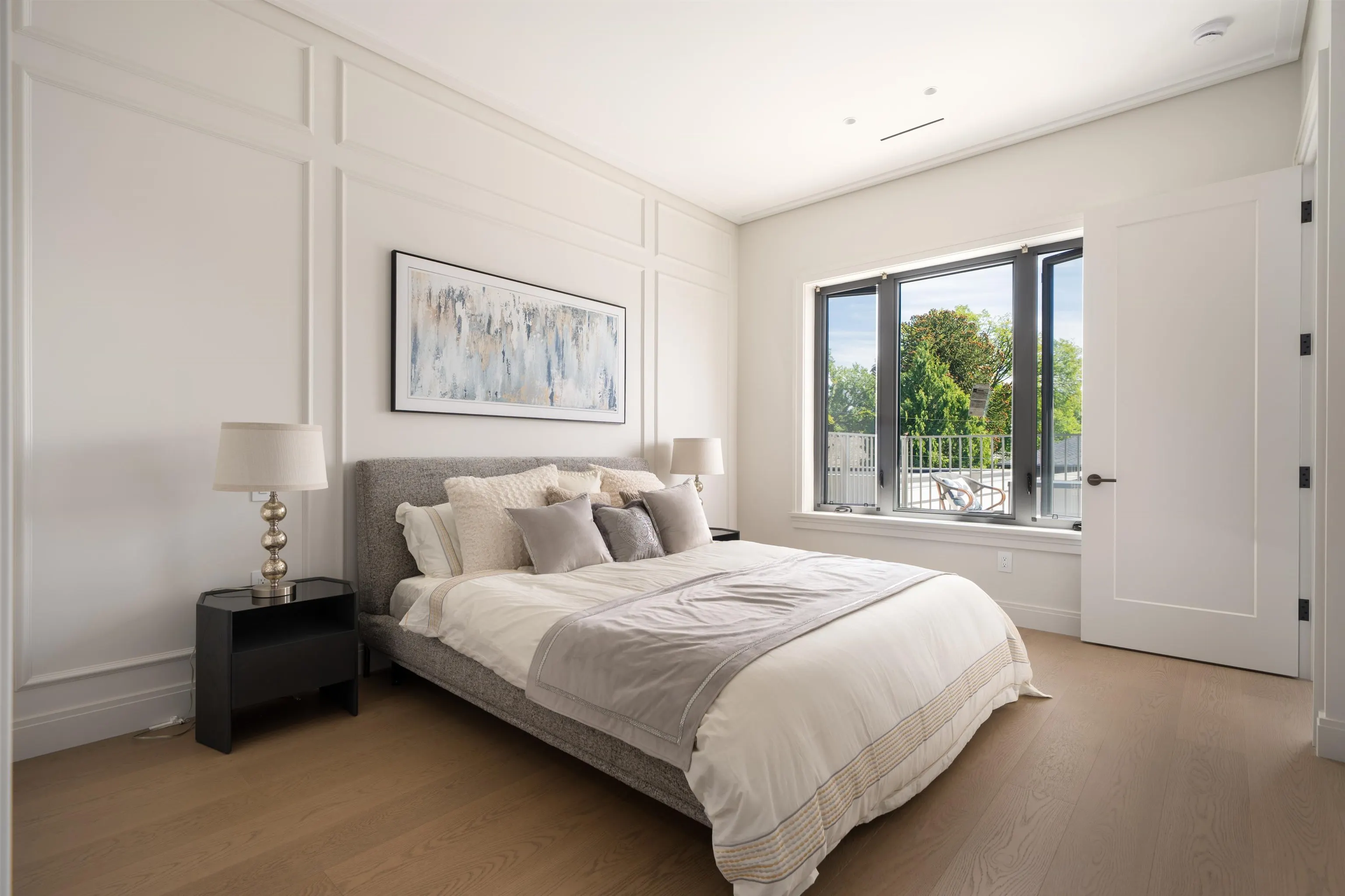 1592 Nanton Avenue #2