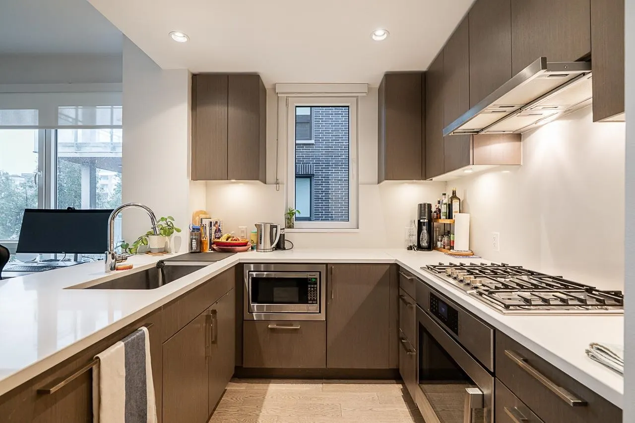 489 W 26th Avenue #108