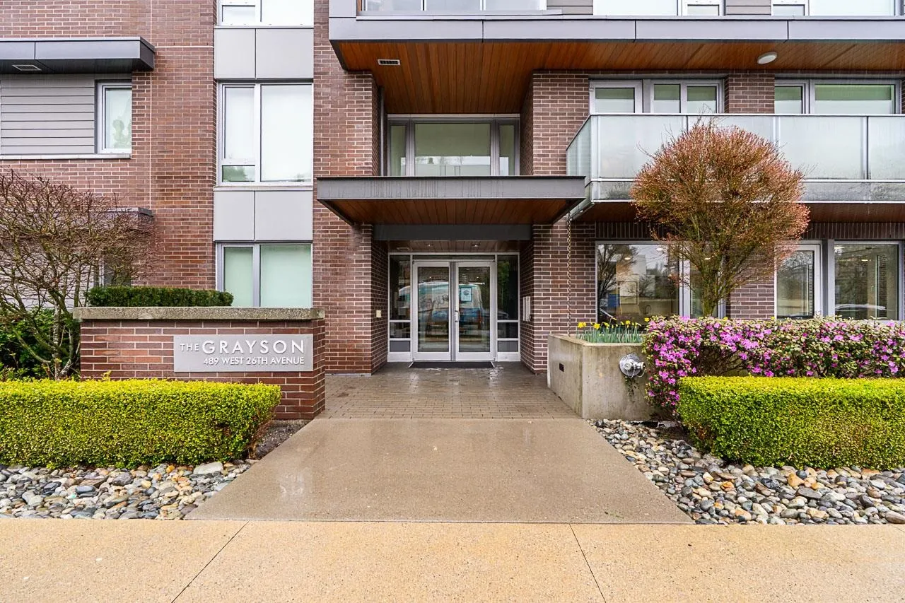 489 W 26th Avenue #108