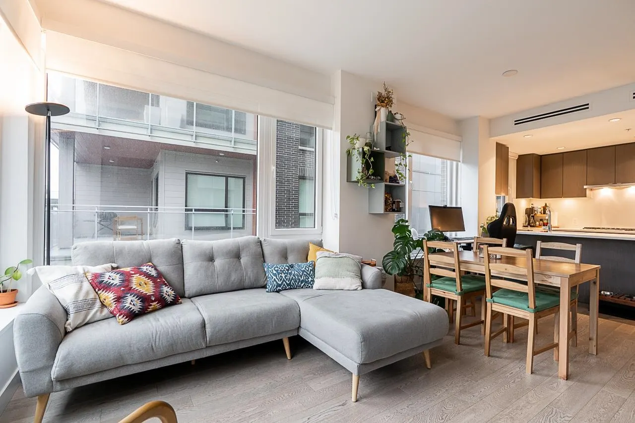 489 W 26th Avenue #108