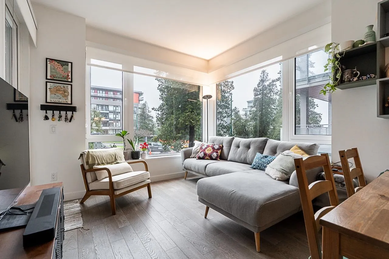 489 W 26th Avenue #108
