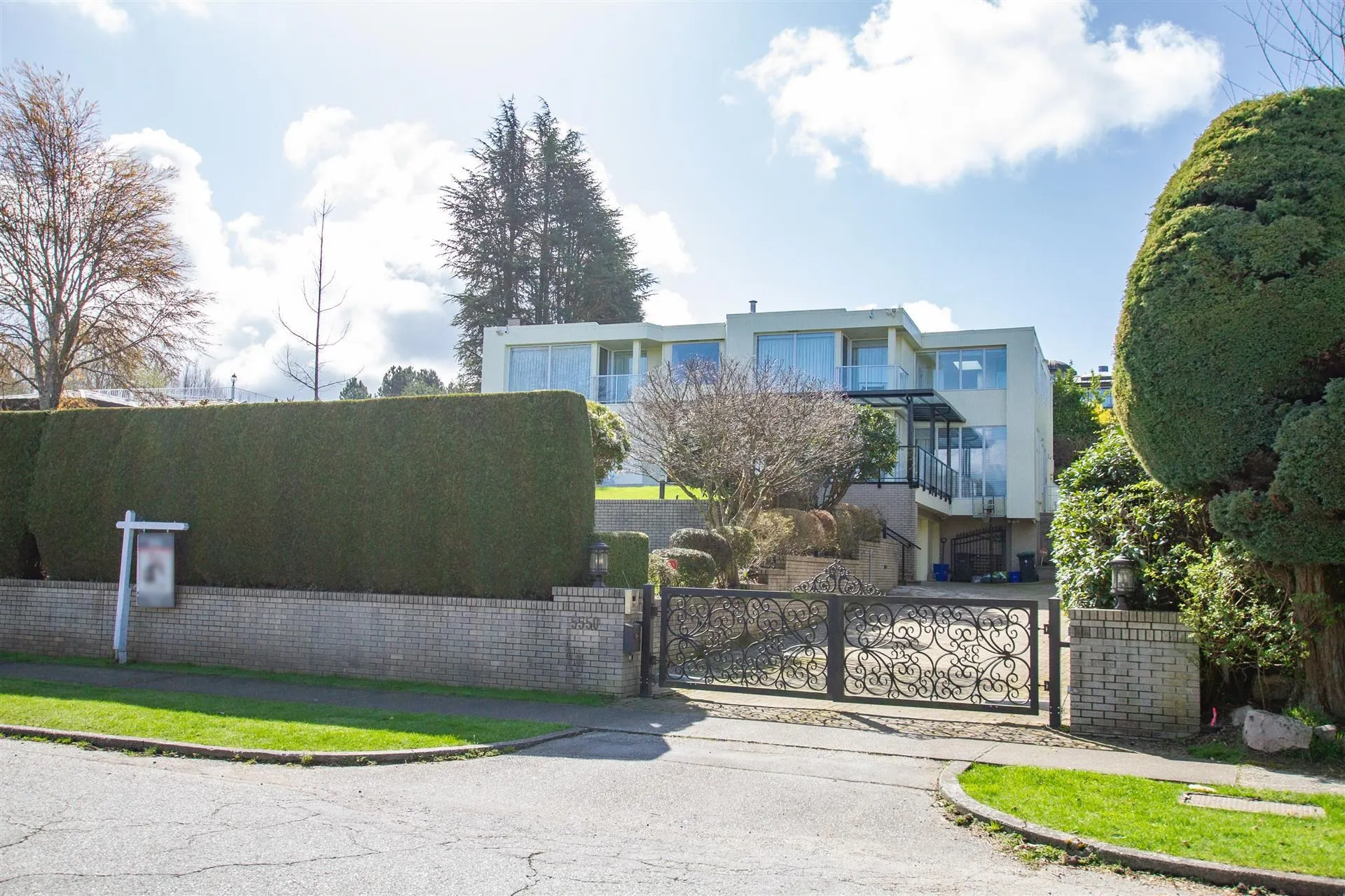 5550 Kingston Road
