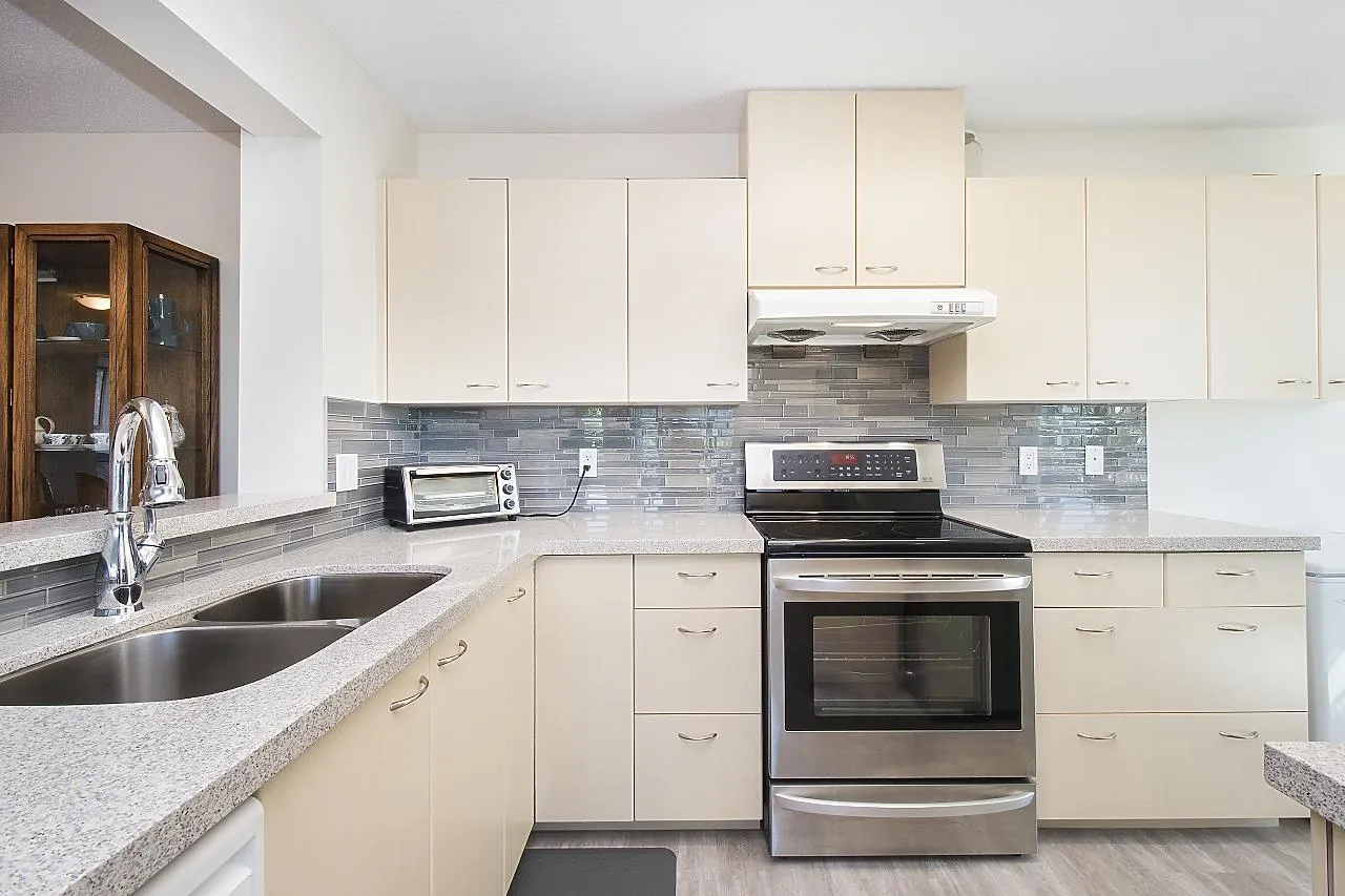 5848 Olive Avenue #605